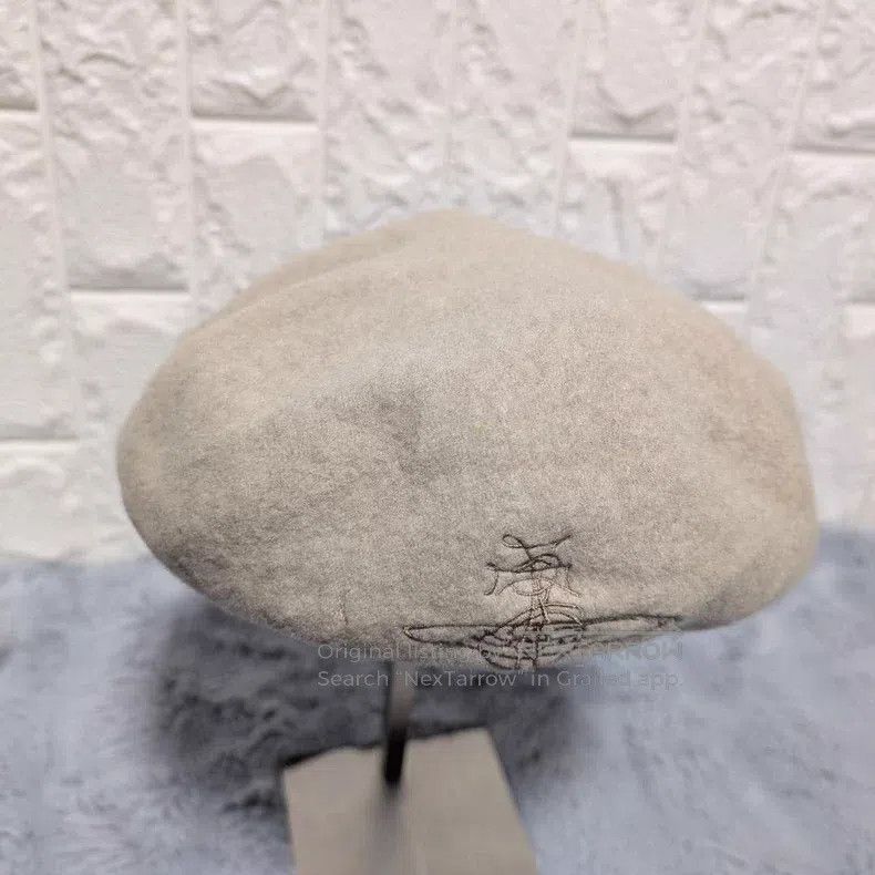 Vivienne Westwood Vivienne Westwood Saturn Embroidered Wool White Beret Size ONE SIZE - 2 Thumbnail