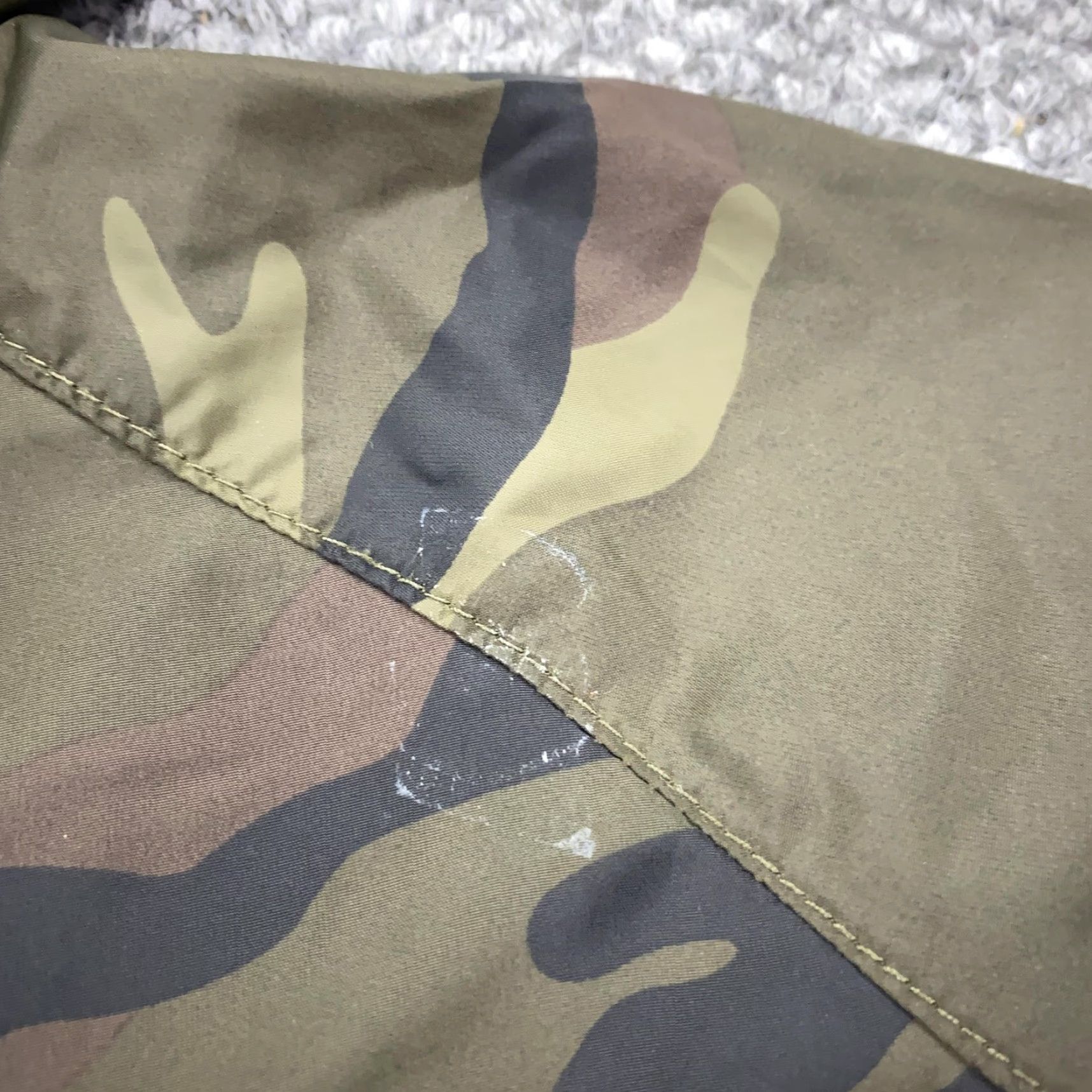 Obey Obey Propaganda Jacket Mens Small Hooded Pullover Windbreaker Nylon Streetwear Green Camouflage Zip Pockets Size US S / EU 44-46 / 1 - 5 Thumbnail