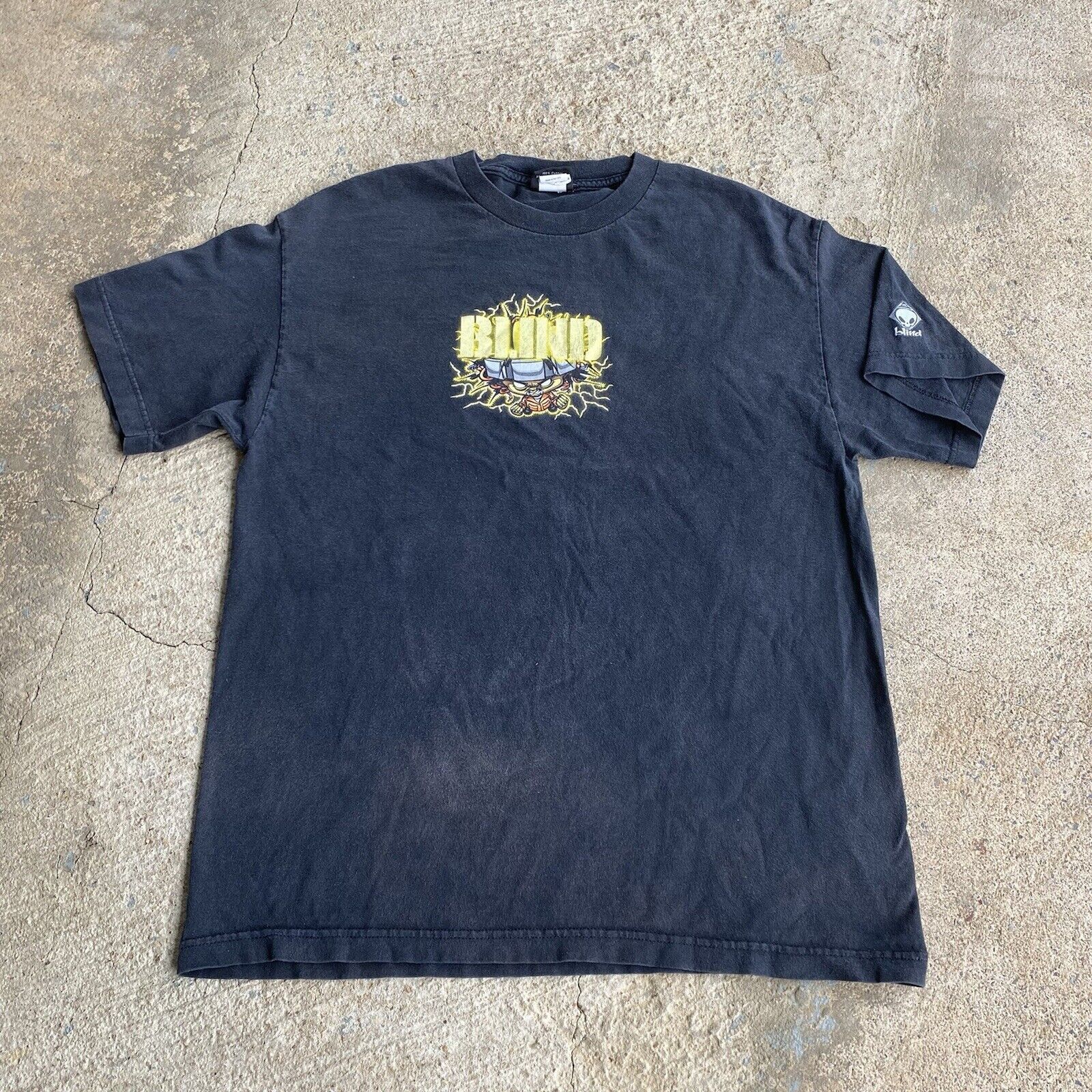 Shorty's Skateboards Vintage 90’s Y2K Blind Skateboard Electric Head Faded Shirt Size US L / EU 52-54 / 3 - 2 Thumbnail