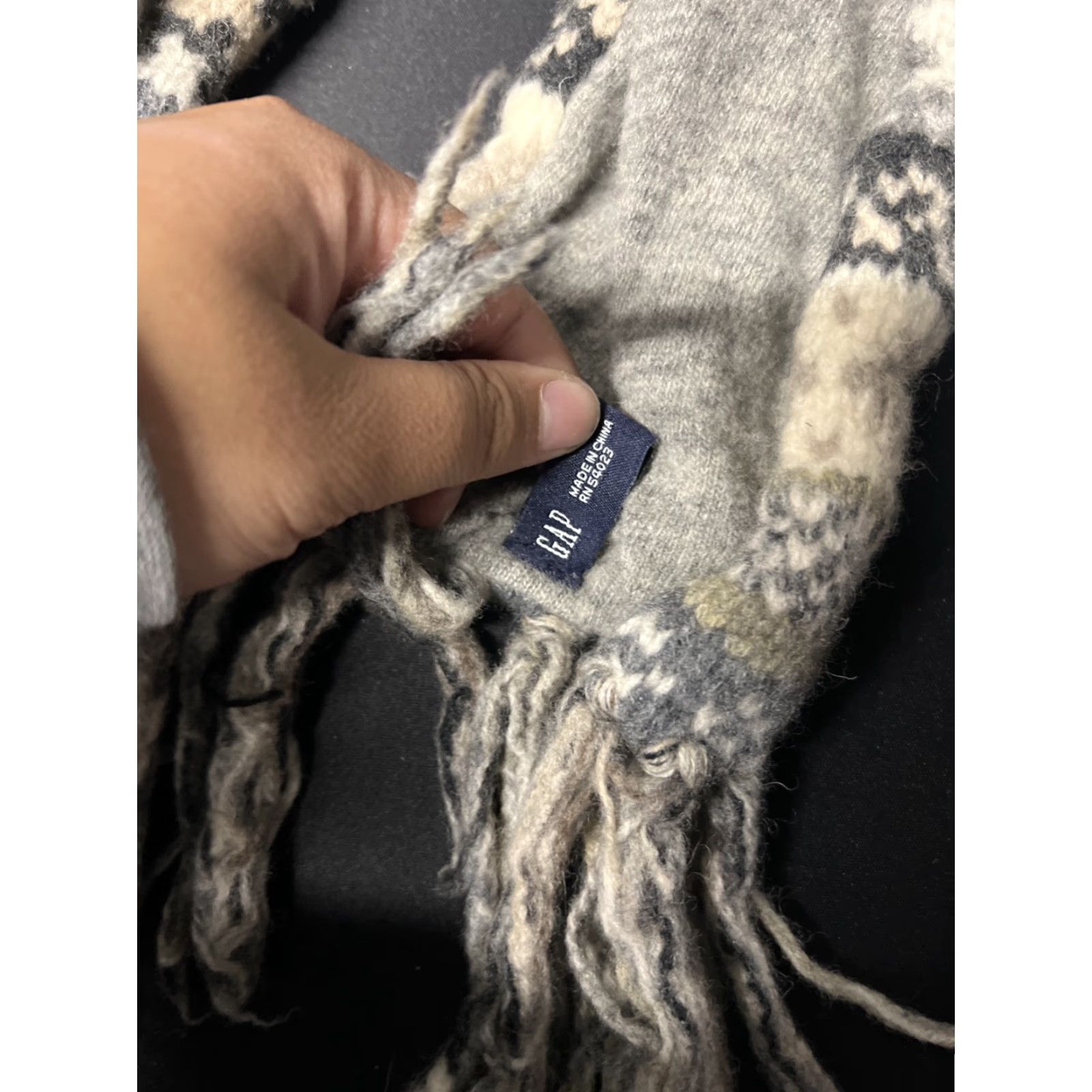 Gap VINTAGE GAP Scarf Striped 100% Lambswool Thick Wool Preppy Wool Beige Women Rectangle Scarf Fall Winter Mens? Girls? Wait Size ONE SIZE - 2 Thumbnail