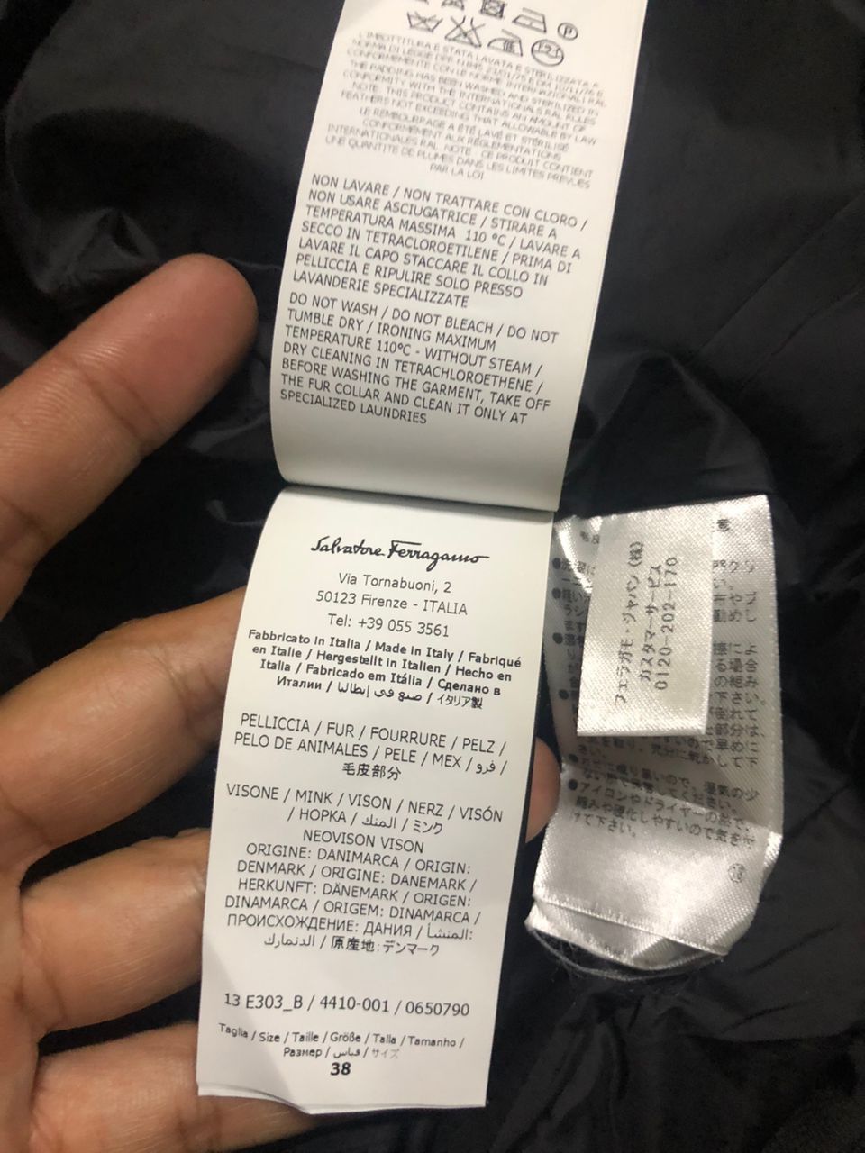 Salvatore Ferragamo Salvatore Ferragamo Light Down Black Jacket Size S / US 4 / IT 40 - 16 Thumbnail
