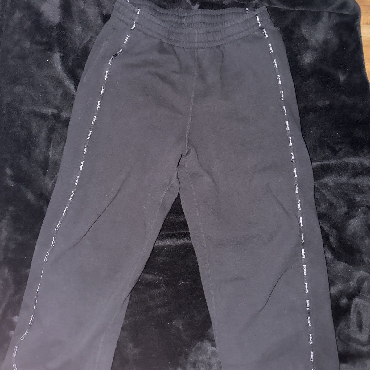 Supreme 2025 Supreme Piping Sweatpant 'Black' Size US 32 / EU 48 - 4 Thumbnail