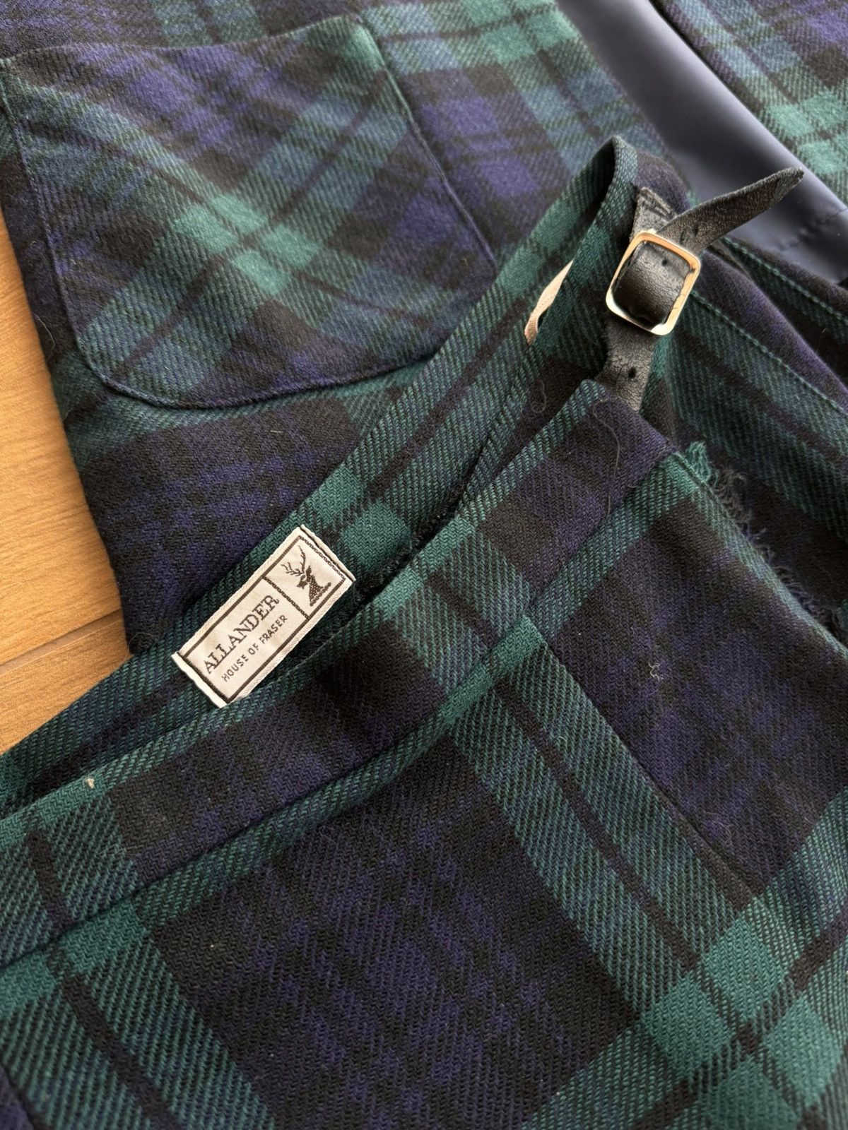 New England Shirt Company × Vintage Vintage Allander House of Fraser 90’s Tartan Wool Skirt&Vest Size 28" / US 6 / IT 42 - 14 Thumbnail