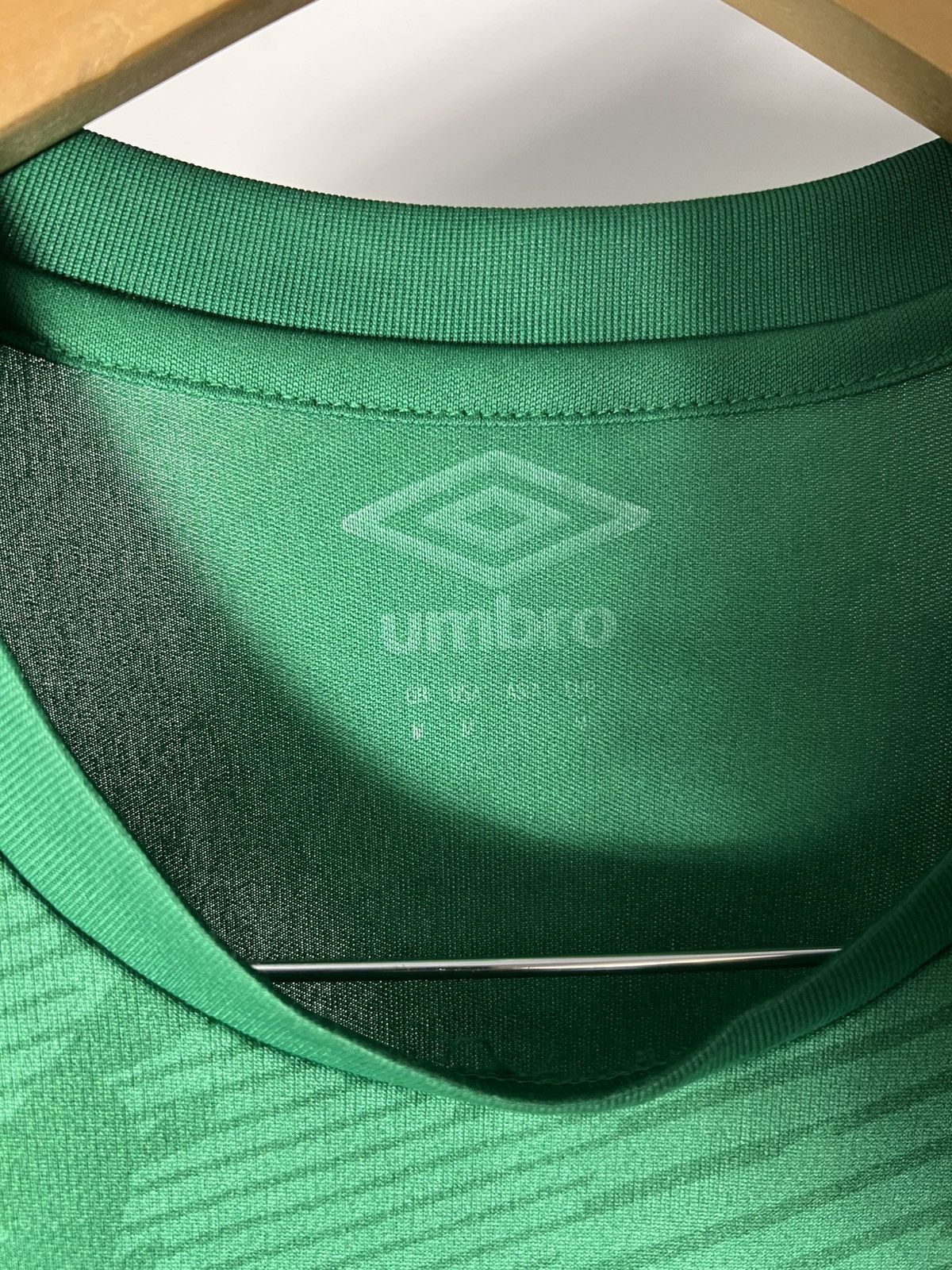 Umbro VINTAGE UMBRO IRELAND SOCCER JERSEY RETRO BLOKECORE Y2K 90s Size US M / EU 48-50 / 2 - 6 Thumbnail