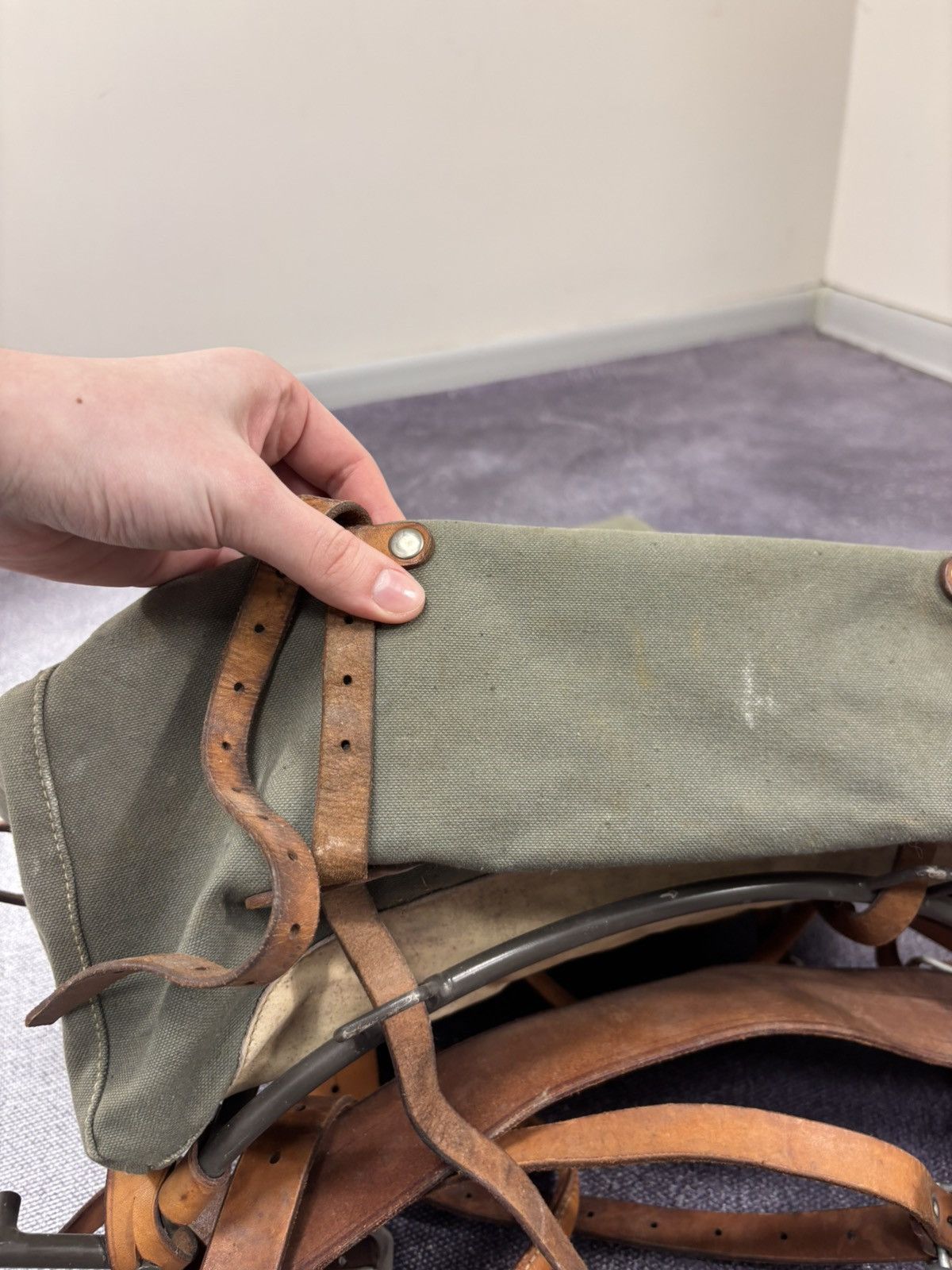 Other Vintage Swedish Army M39 Backpack Canvas Leather Metal Frame Size ONE SIZE - 6 Thumbnail