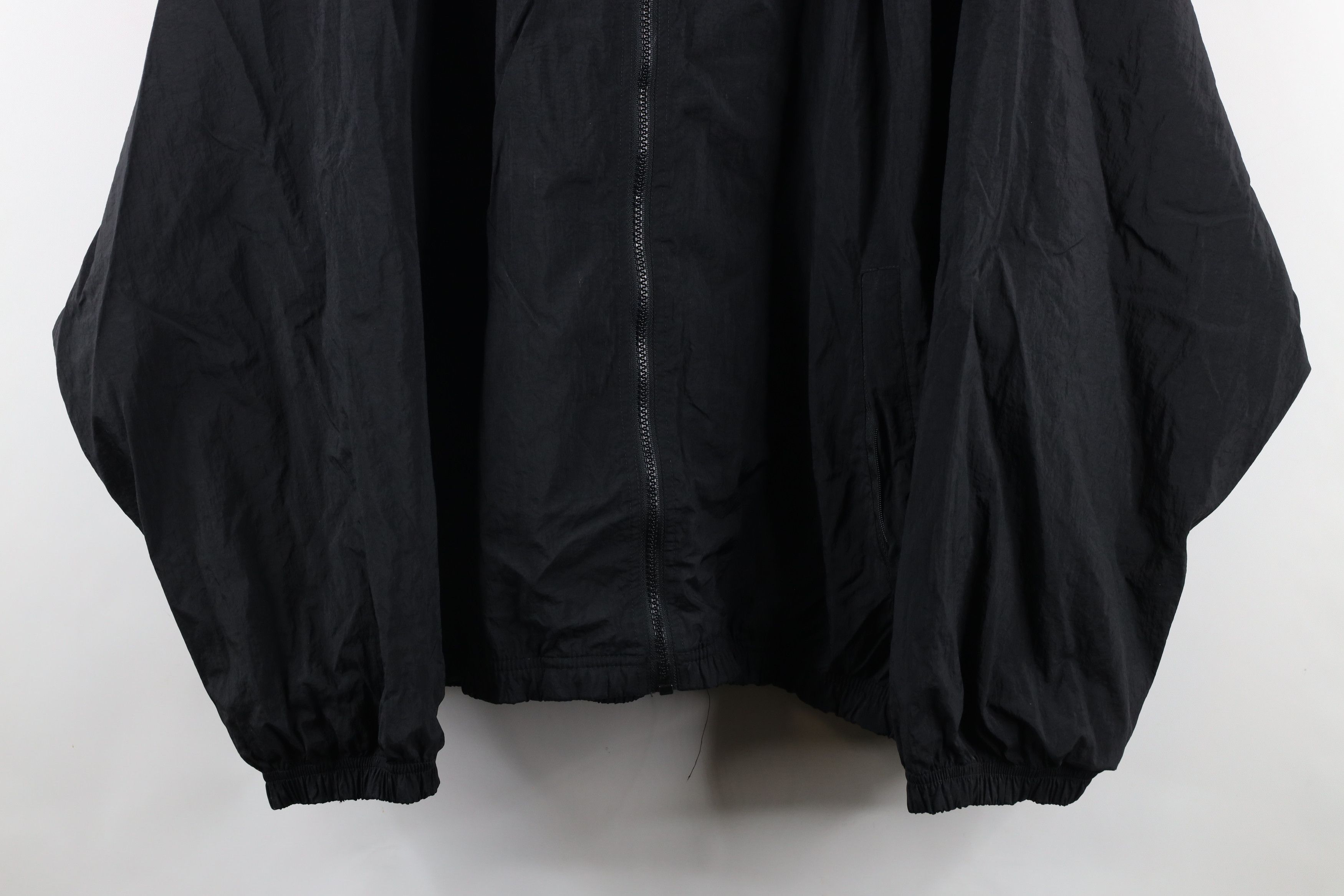 Reebok × Vintage Vintage 90s Reebok Spell Out Hooded Windbreaker Jacket Black Size US L / EU 52-54 / 3 - 3 Thumbnail