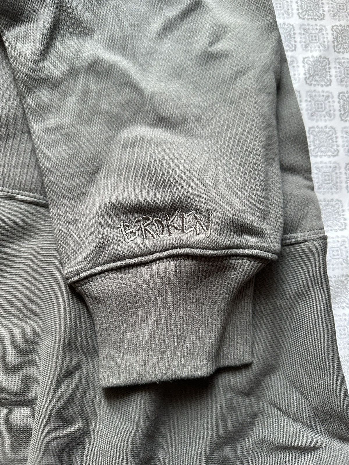 Broken Planet Broken planet hoodie Size US L / EU 52-54 / 3 - 8 Thumbnail