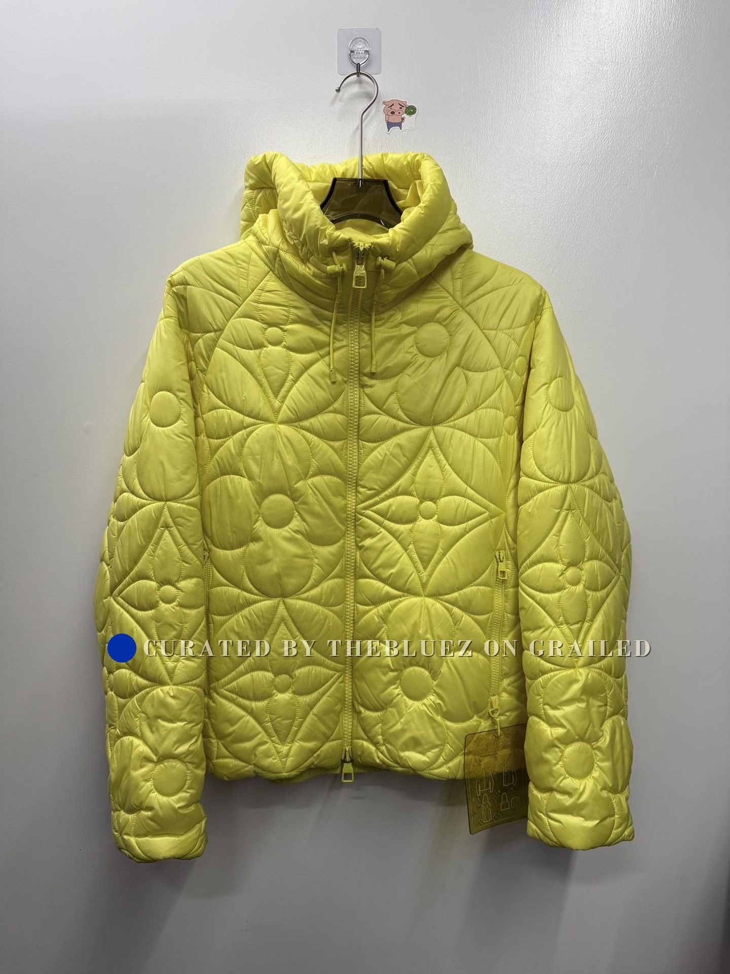 Louis Vuitton Louis Vuitton Embossed All-over Print Tag Down Jacket Size US S / EU 44-46 / 1 - 1 Thumbnail