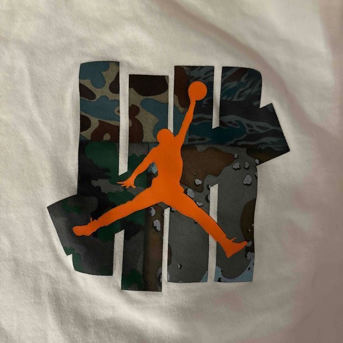 Jordan Brand × Undefeated Air Jordan x UNDEFEATED Strikes T-Shirt 'White' DX4304 100 Size US M / EU 48-50 / 2 - 5 Thumbnail