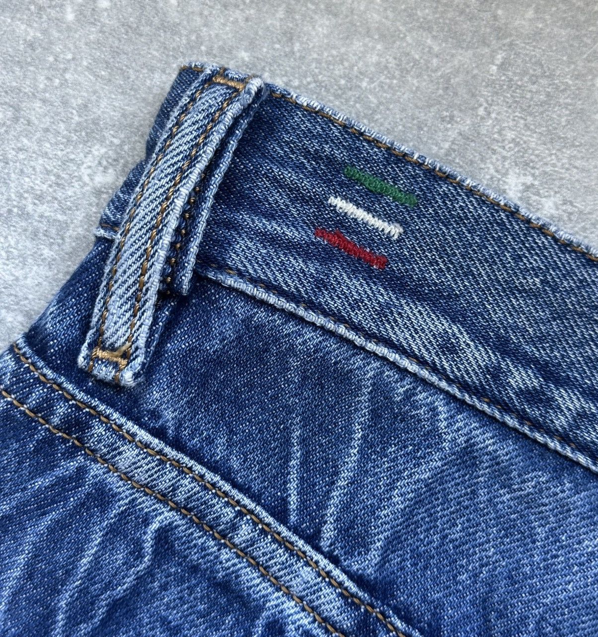 Diesel Diesel Men's Straight Fit Distressed Jeans D-Macs W30-L30 Size US 30 / EU 46 - 8 Thumbnail