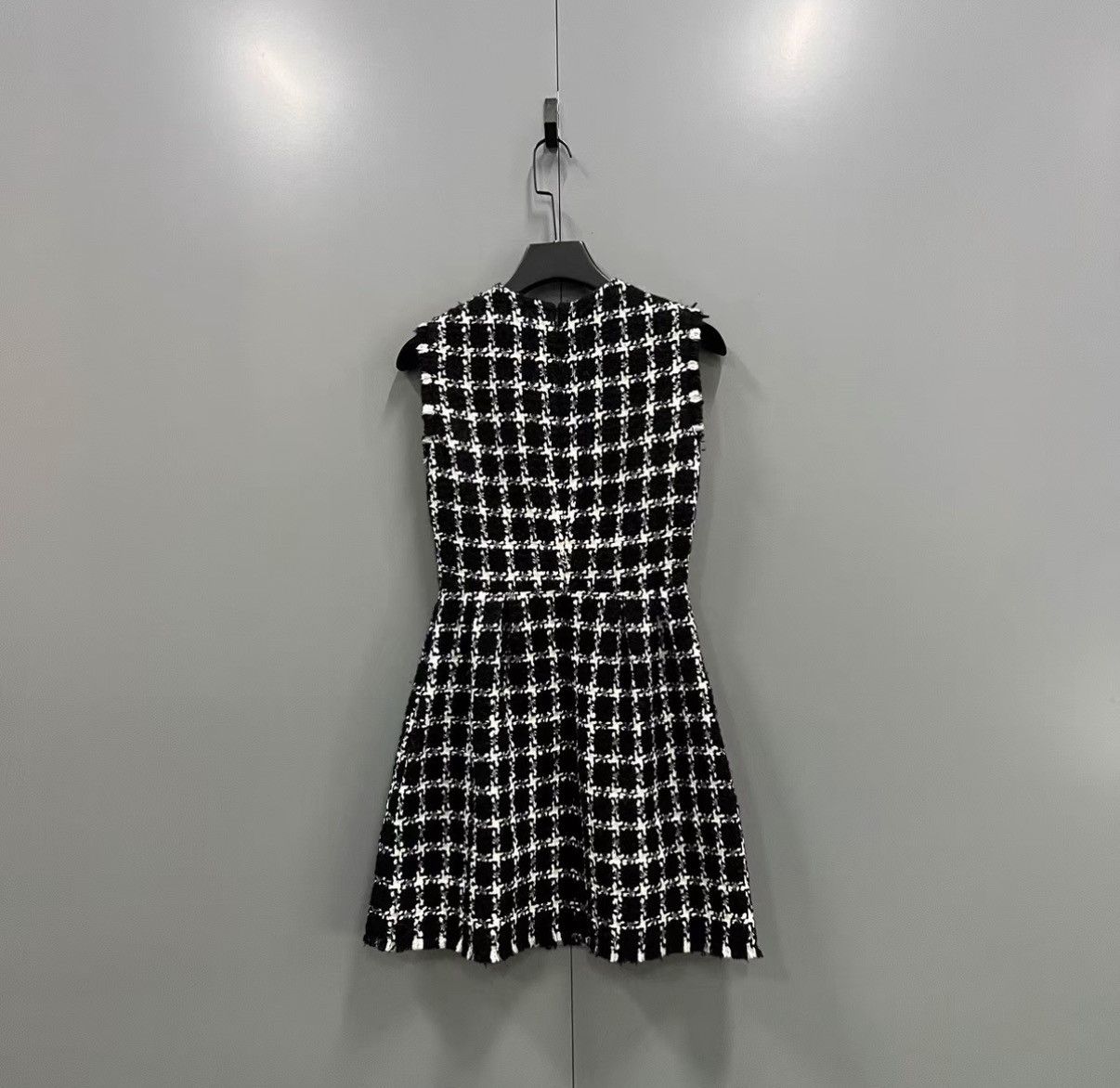 Valentino Valentino Plaid Tweed Sleeveless A-line Dress J41 Size XS / US 0-2 / IT 36-38 - 2 Thumbnail