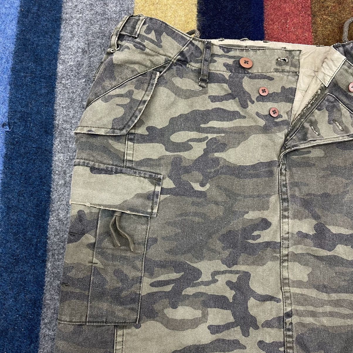 Avirex AVIREX Camouflage Mini Skirt #2780-100 Size 30" / US 8 / IT 44 - 4 Thumbnail