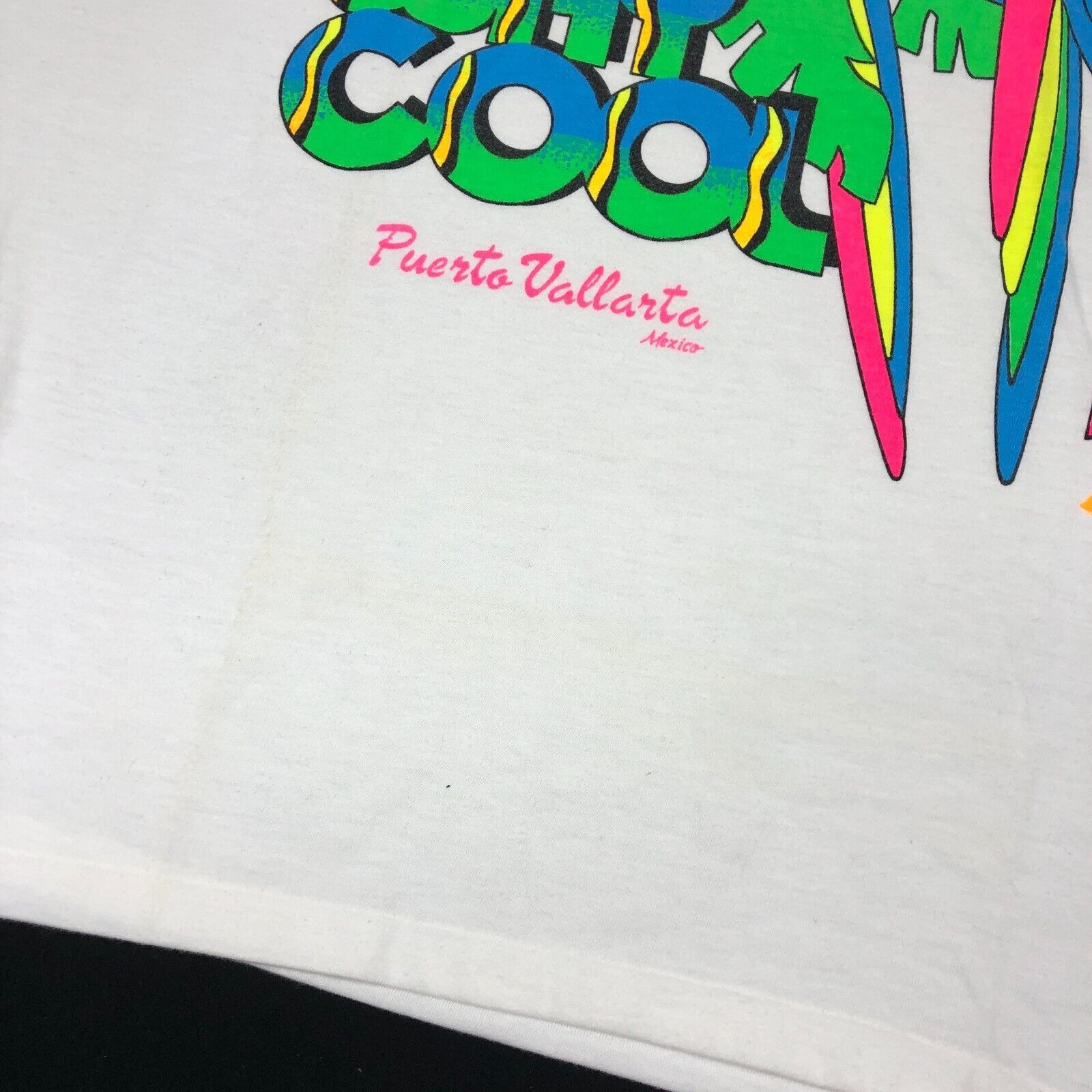 Vintage Vintage 90s Puerto Vallarta Way Cool Parrots Tee Size XL Size US XL / EU 56 / 4 - 3 Thumbnail