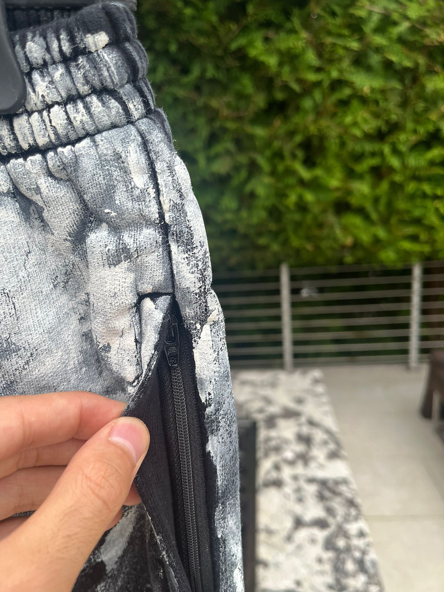 Balenciaga Paint Splatter Sweatpants in Black & White Size US 34 / EU 50 - 11 Thumbnail