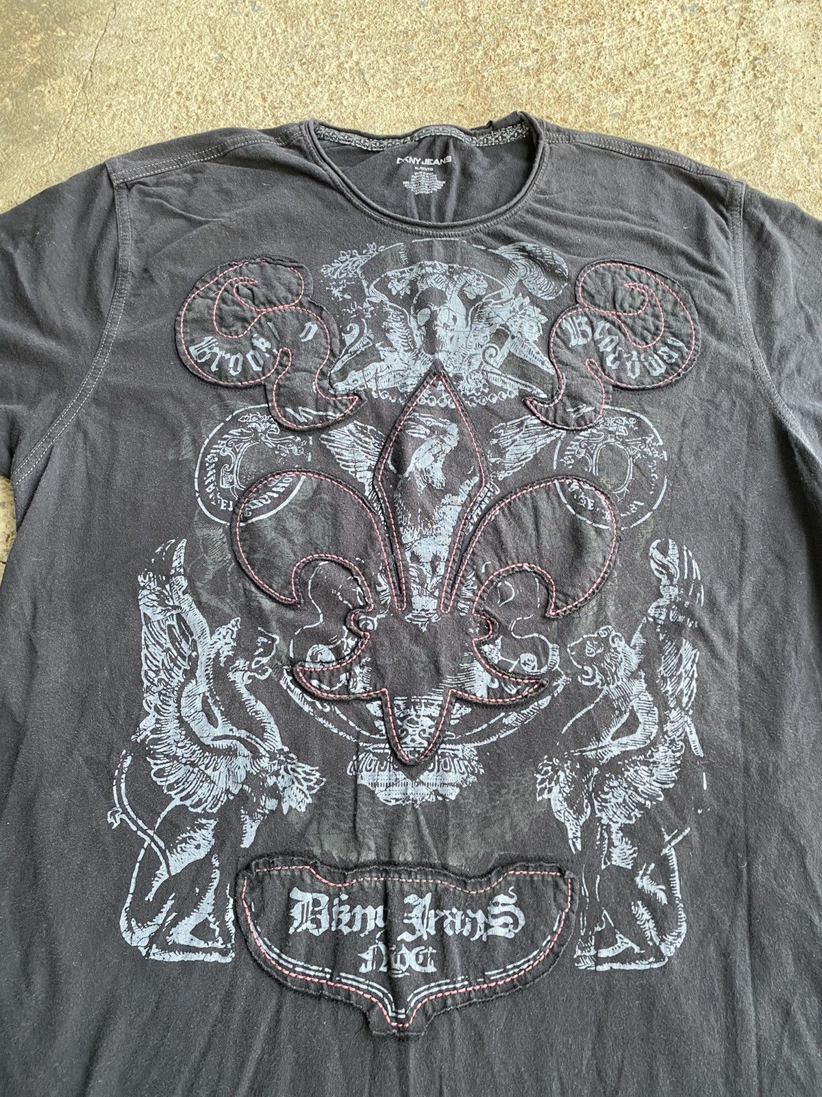 Affliction × DKNY × Vintage Vintage Y2K DKNY Affliction MMA Tribal Style Shirt Size US XL / EU 56 / 4 - 3 Thumbnail