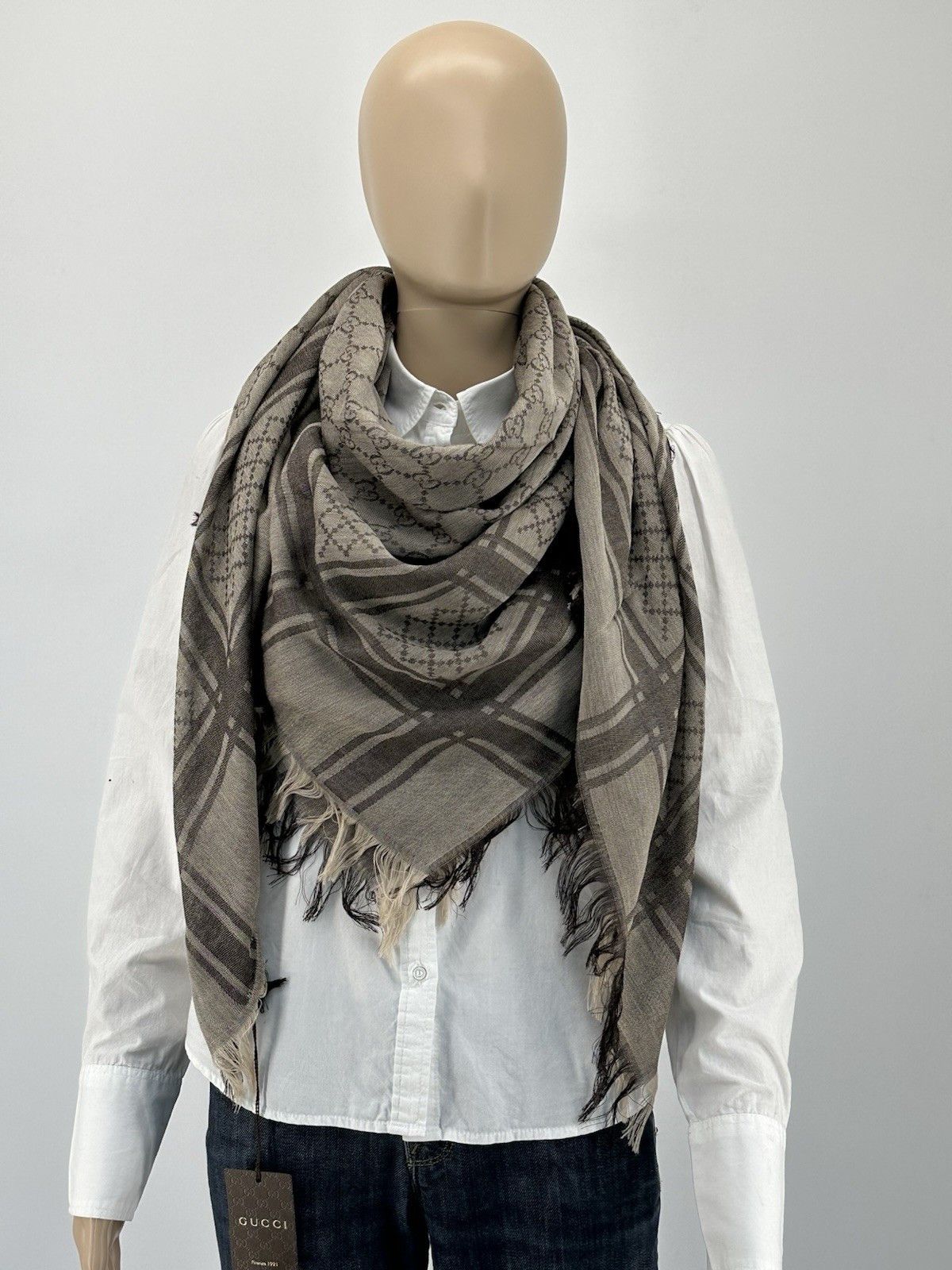 Gucci New Gucci Scarves 140x140cm Woll -Silk Size ONE SIZE - 1 Thumbnail