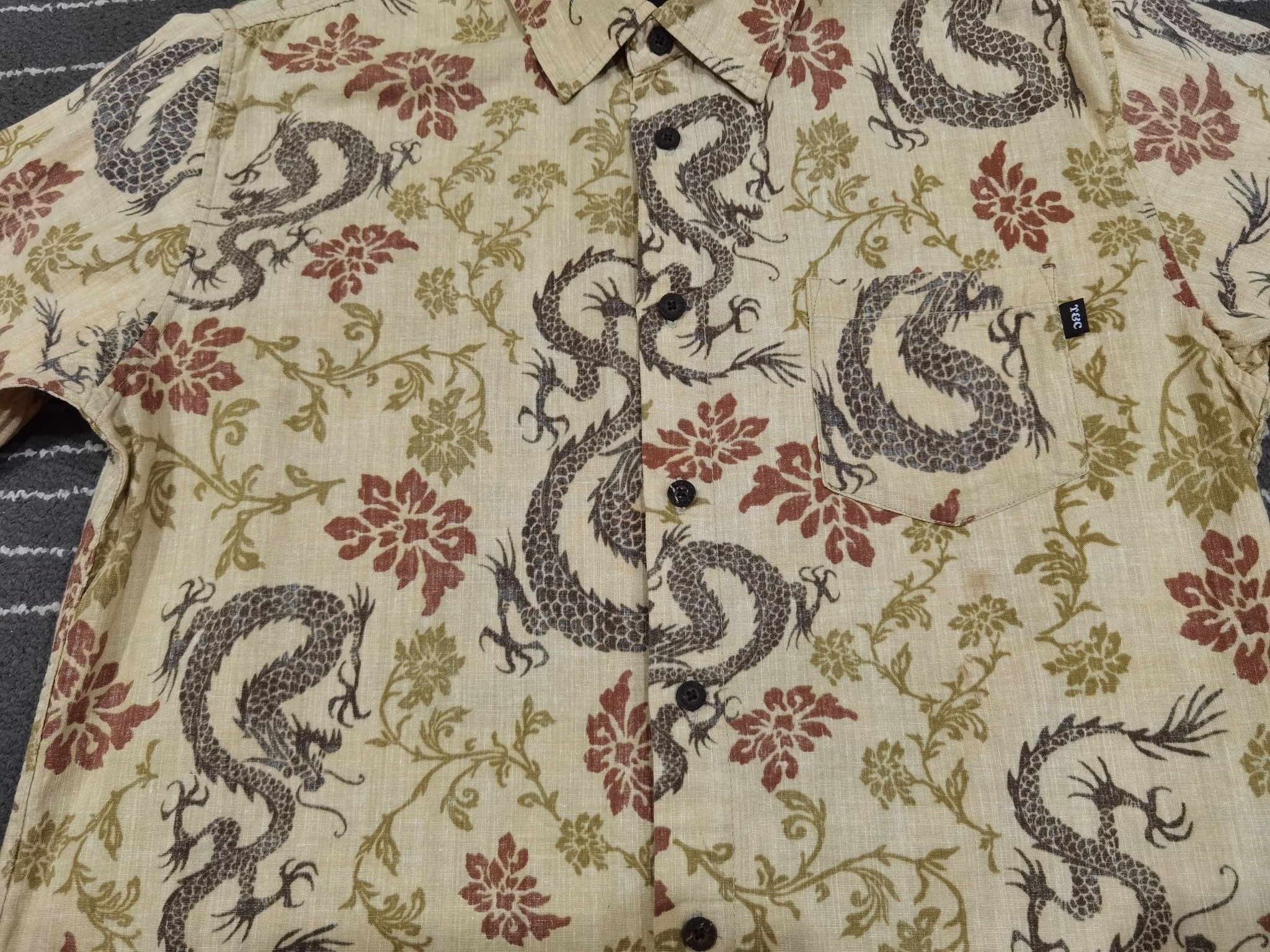 Japanese Brand T&C surf designs full print dragon linen S 7067 Size US S / EU 44-46 / 1 - 9 Thumbnail