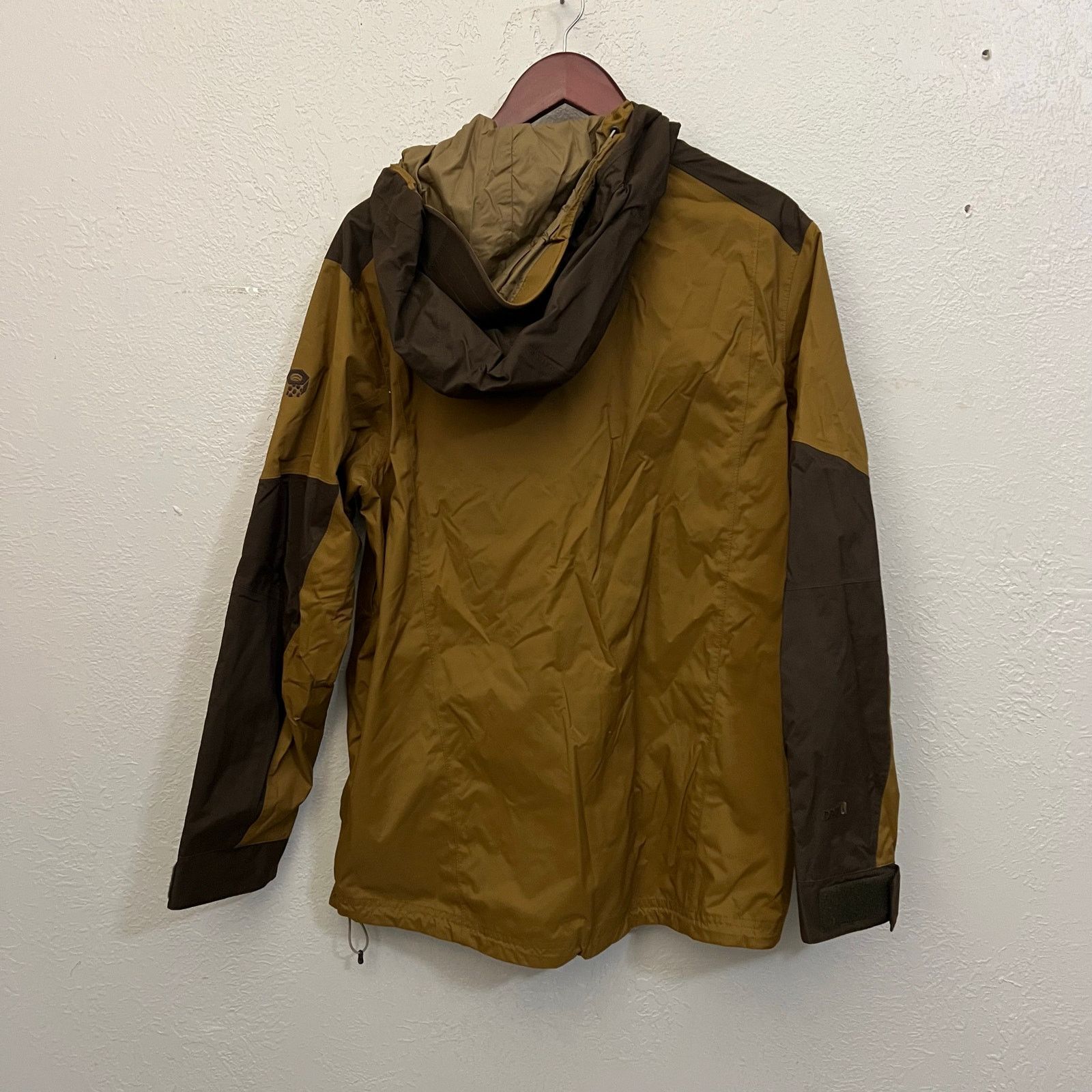 Mountain Hardwear Mountain Hardwear Dry Q Jacket Mens Sz M Brown Hooded ski Size US M / EU 48-50 / 2 - 3 Thumbnail
