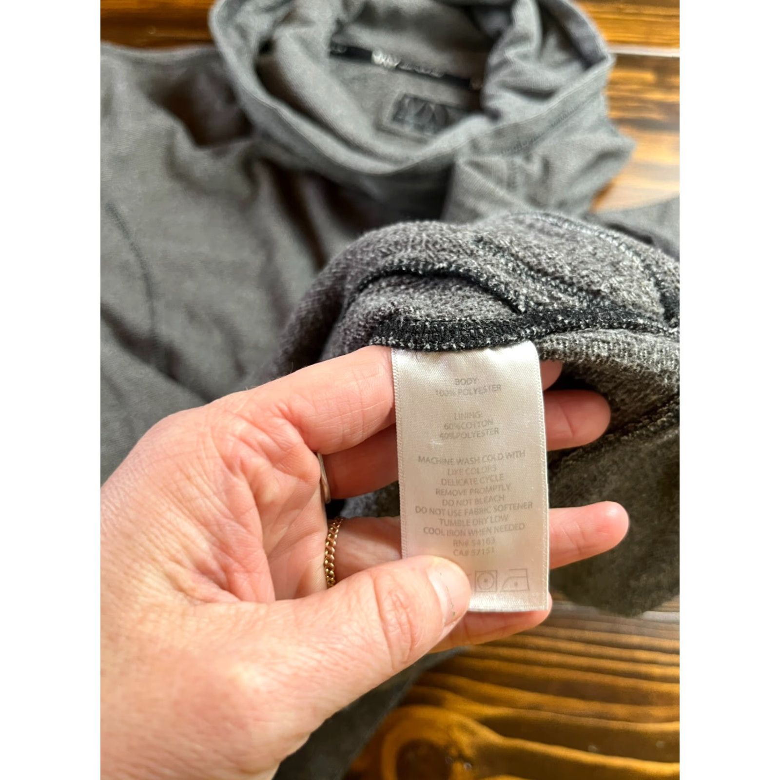 Vintage Marc New York Sweater Small Gray Activewear Cowl Neck Womens Size S / US 4 / IT 40 - 7 Thumbnail