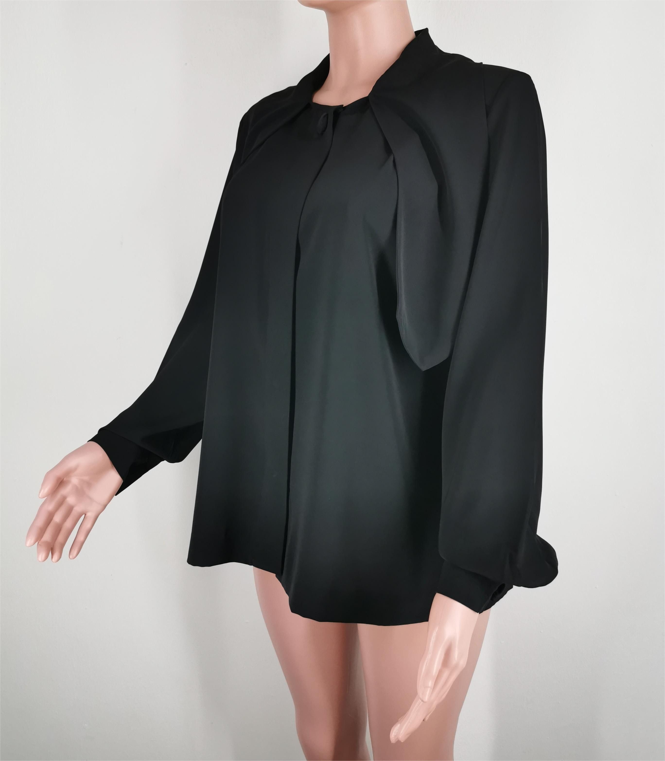 Givenchy Vintage 90s Givenchy Blouse Shirt Made In Japan Size M Size M / US 6-8 / IT 42-44 - 1 Thumbnail