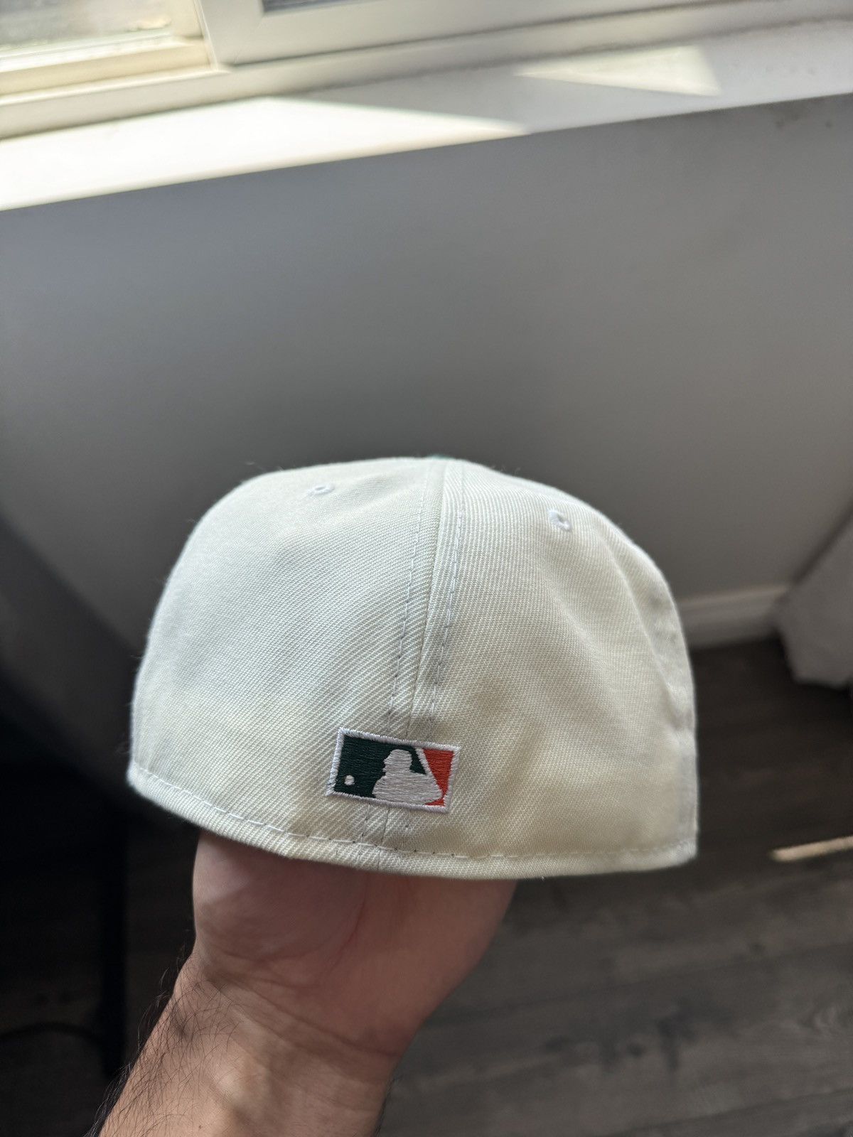 New Era Used Rare Los Angeles Dodgers New Era Fitted - Size 7 1/8 Size ONE SIZE - 4 Thumbnail