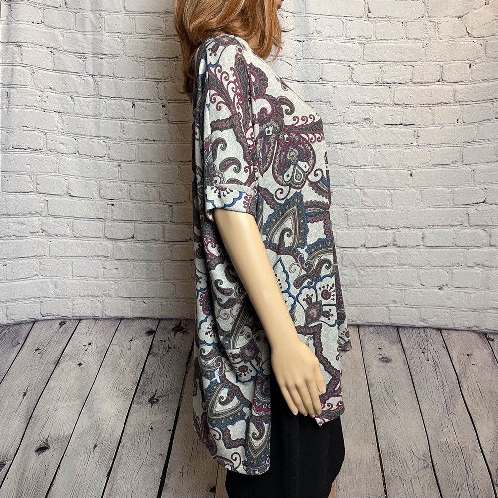 Chicos New Chico's Oversized Paisley V-neck Top Tunic Size XS/S Size S / US 4 / IT 40 - 3 Thumbnail