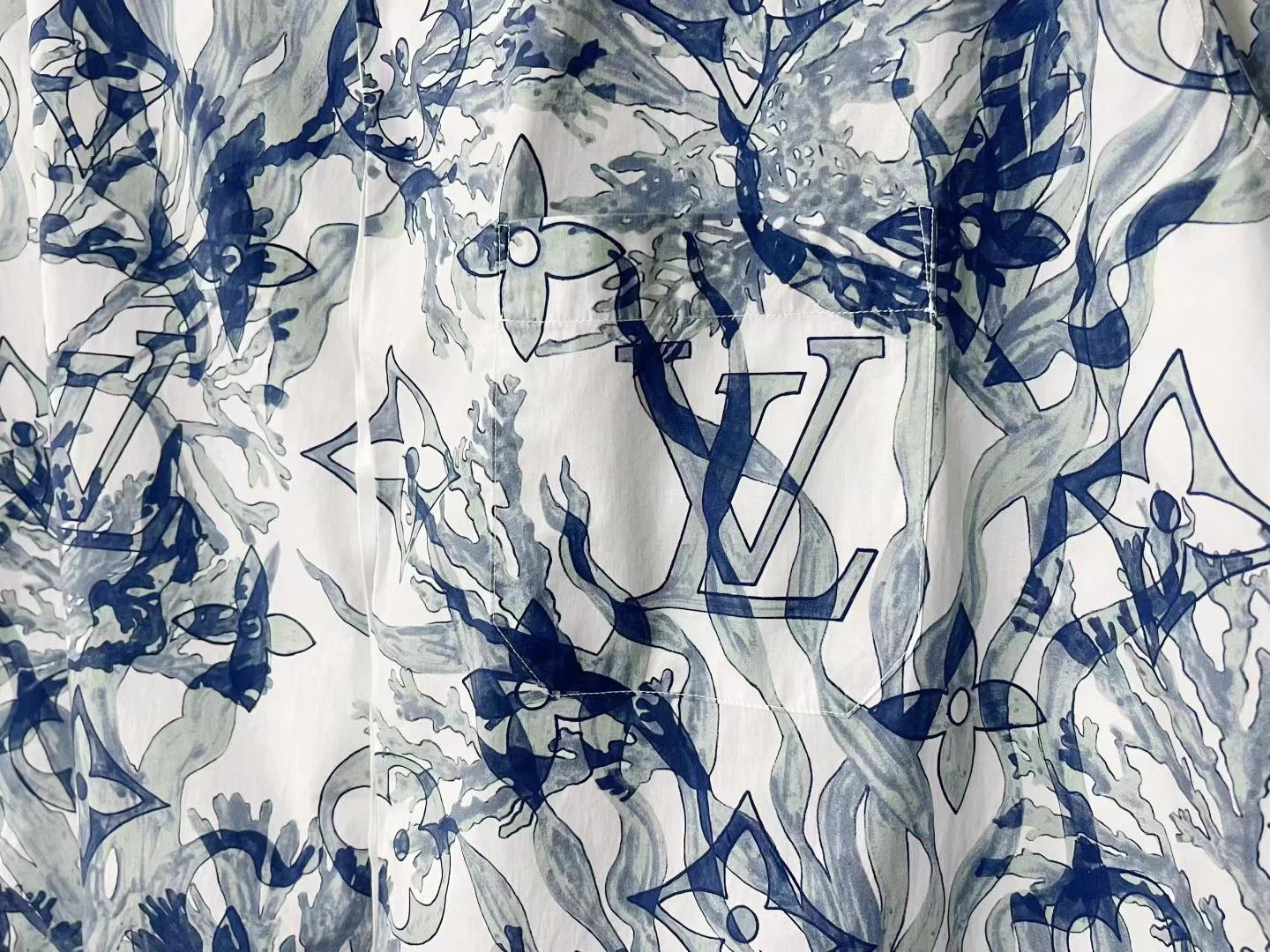 Louis Vuitton LV Monogram Seaweed Short-Sleeve Shirt Size US XXL / EU 58 / 5 - 2 Thumbnail
