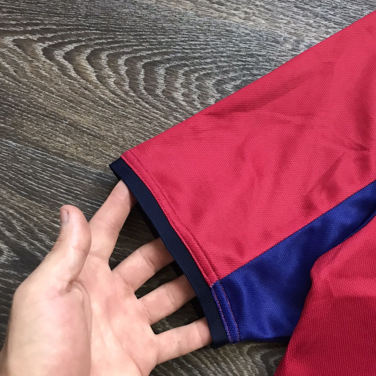 Nike × Vintage Nike Barcelona 2001/2002 Soccer Jersey Away Football Shirt Size US S / EU 44-46 / 1 - 7 Thumbnail