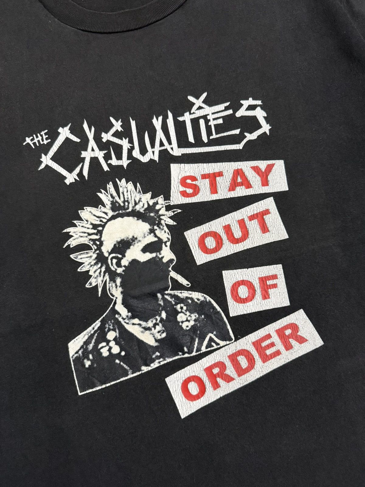Band Tees Vintage sun faded the casualties, stay out of order t shirt Size US M / EU 48-50 / 2 - 5 Thumbnail