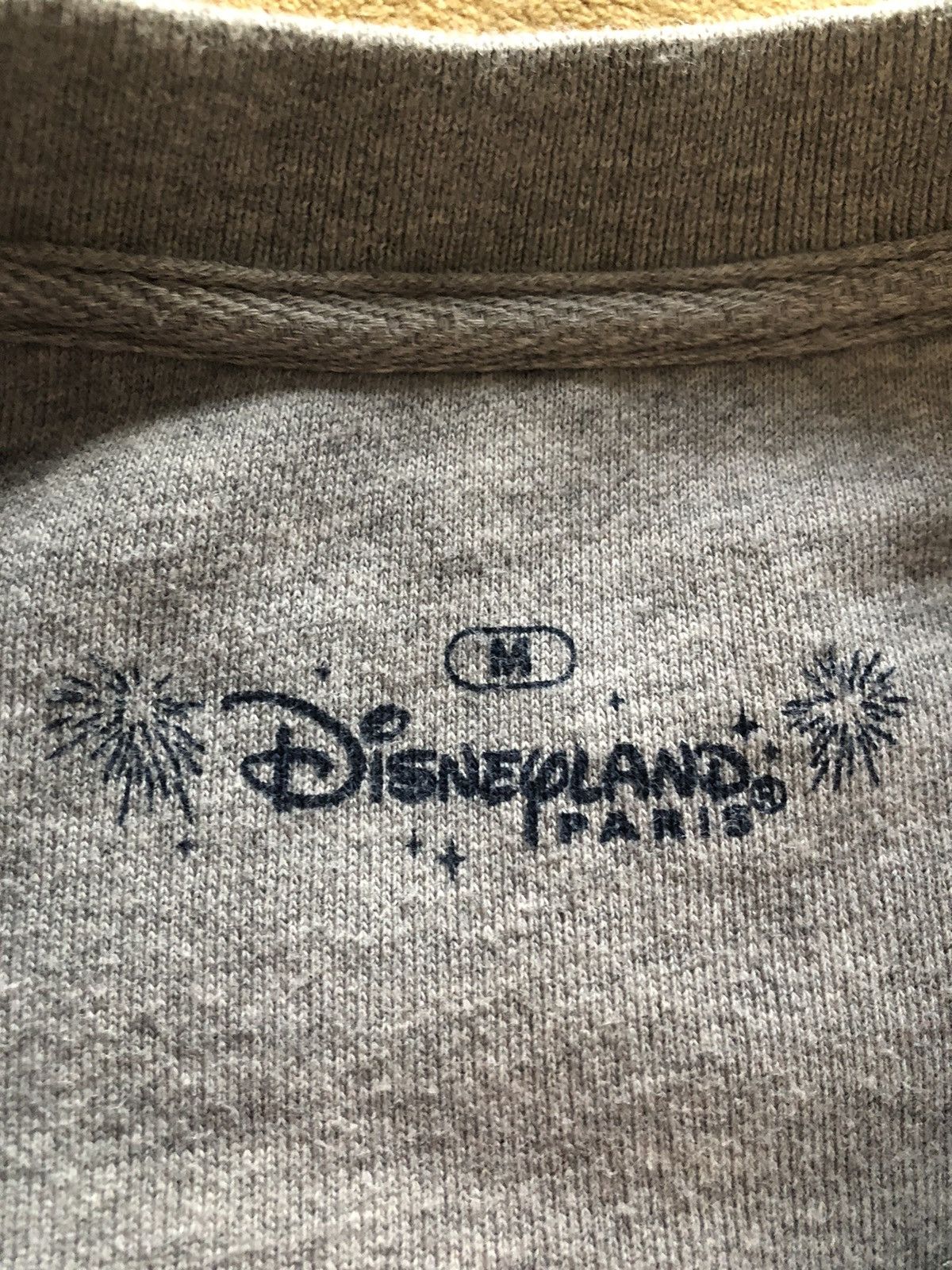 Disney DISNEYLAND PARIS VINTAGE CREWNECK SWEATSHIRT Size US M / EU 48-50 / 2 - 3 Thumbnail
