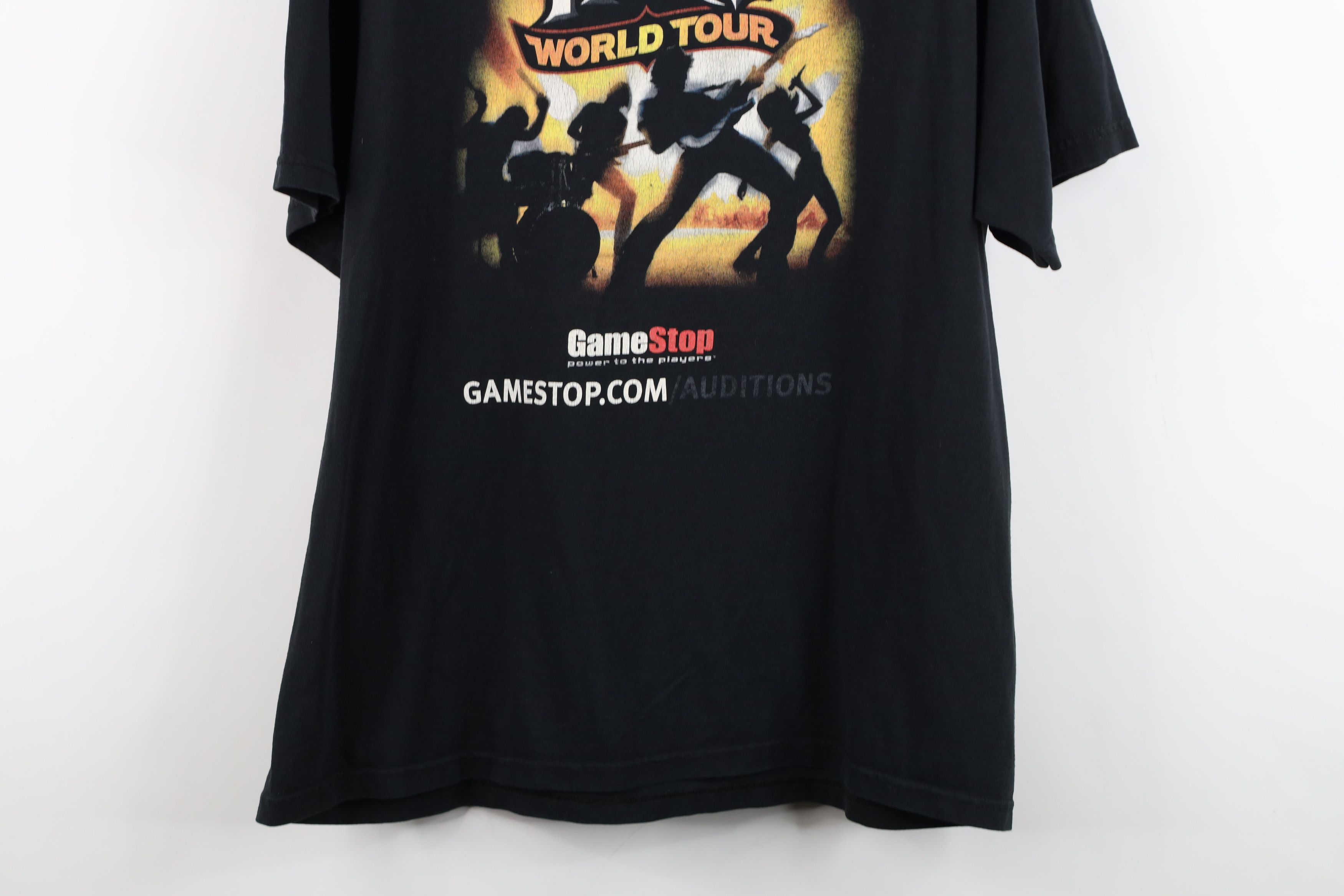 Vintage Vintage Y2K Guitar Hero World Tour Video Game T-Shirt Size US L / EU 52-54 / 3 - 16 Thumbnail