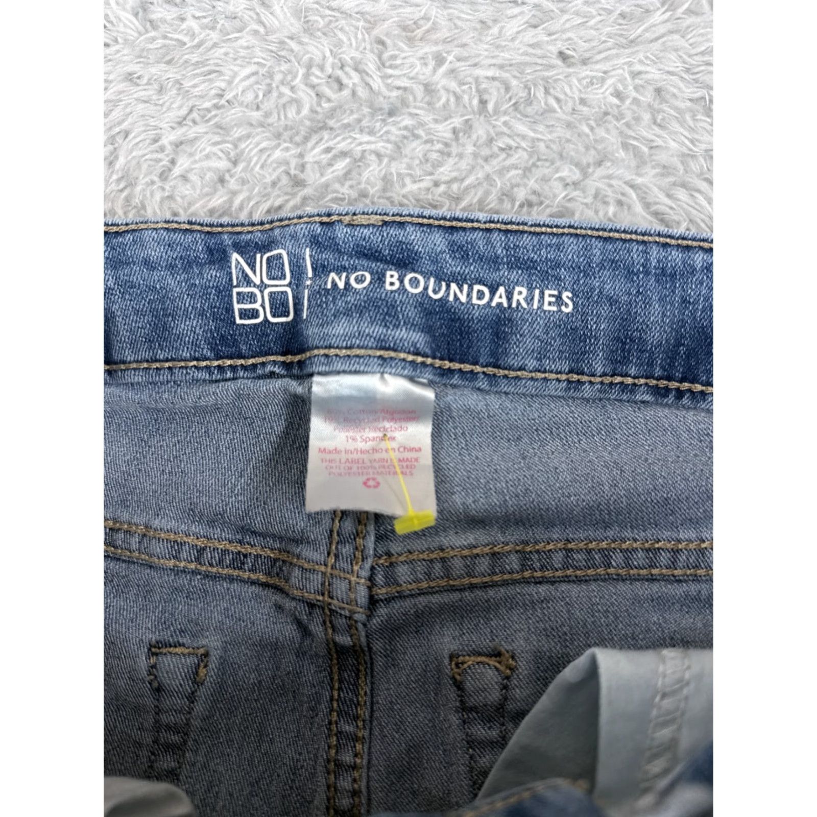 Vintage No Boundaries Jeans Womens 24 Blue Denim Bootcut Light Wash Stretch 5-Pocket 24x29 Cotton Size 32" / US 10 / IT 46 - 6 Thumbnail
