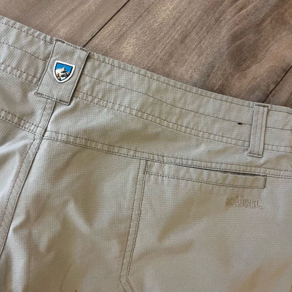 Kuhl Kuhl Khaki/Beige Athletic Cargo Shorts Men 40 Size US 40 / EU 56 - 6 Thumbnail