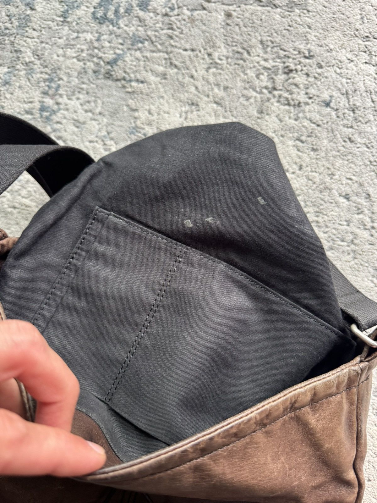 Yohji Yamamoto Yohji Yamamoto Vintage Leather Shoulder Bag Size ONE SIZE - 16 Thumbnail