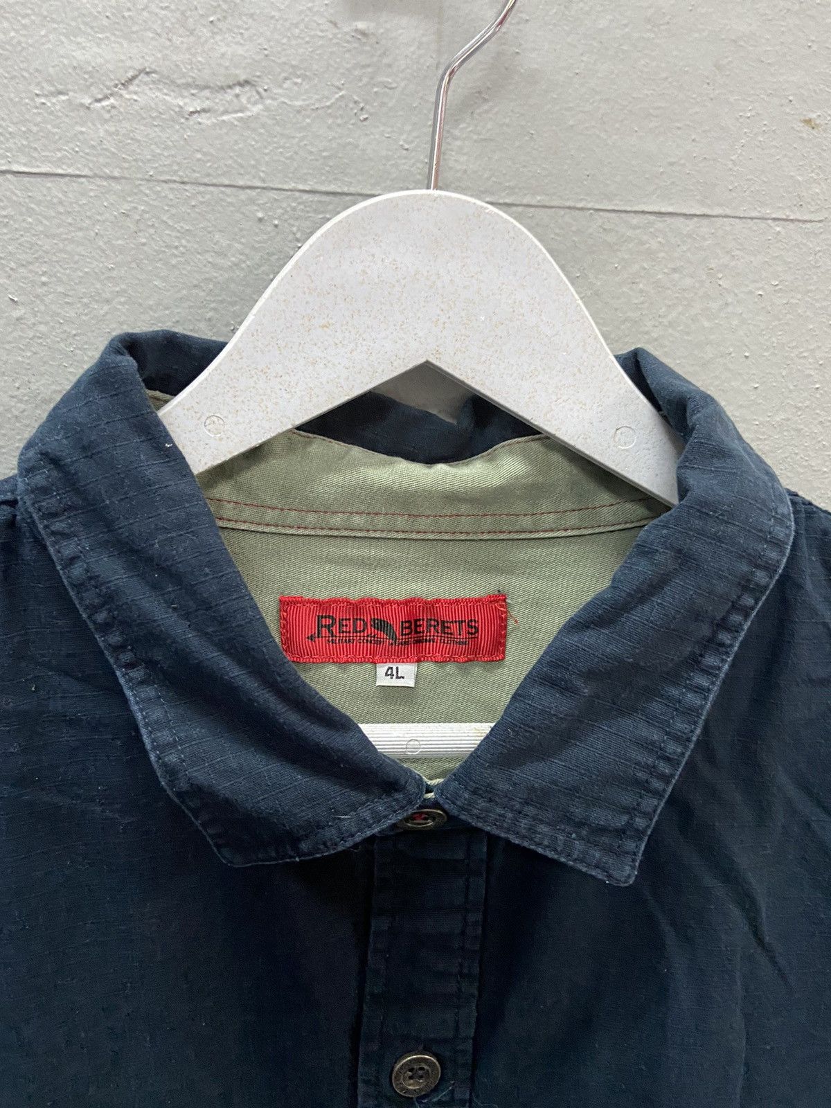 Other RED BERETS U.S AIR FORCE MILITARY WORK SHIRT Size US XXL / EU 58 / 5 - 8 Thumbnail