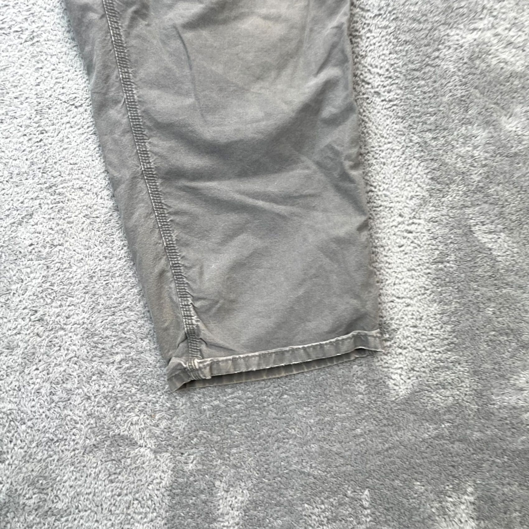Carhartt VINTAGE Carhartt Pants Mens 42x28 Gray Carpenter Dungaree Workwear Baggy Size US 42 / EU 58 - 4 Thumbnail