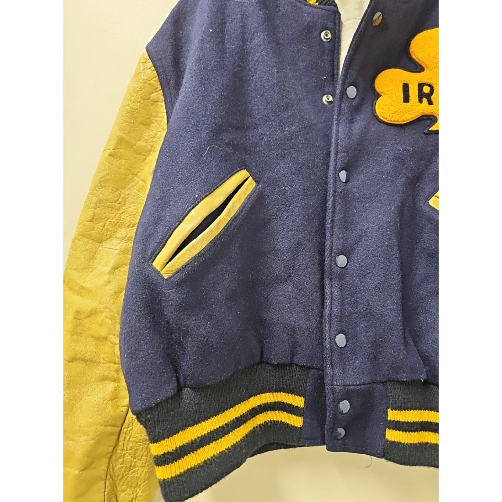 Vintage VINTAGE Notre Dame 1960s Authentic Varsity Jacket Mens Blue Wool Leather 26 Chest 25 Length Football University 11/5 Size US S / EU 44-46 / 1 - 2 Thumbnail