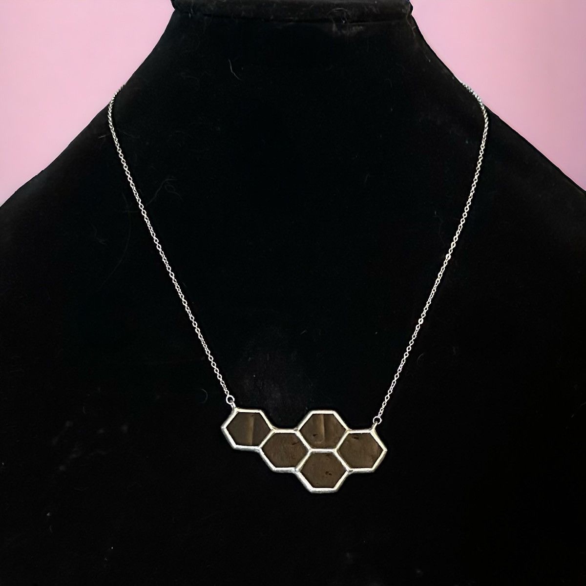 Other Stained glass silver tone honey comb necklace Size ONE SIZE - 1 Thumbnail