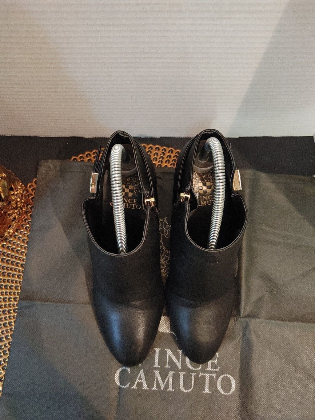 Vince Camuto Vince Camuto Lokaire Leather Booties Size 7.5 Size US 7.5 / IT 37.5 - 4 Thumbnail