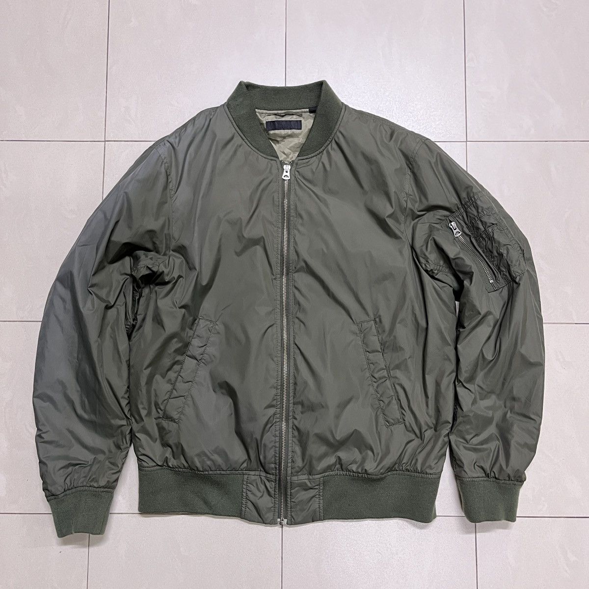 Uniqlo Uniqlo Sunfaded Bomber Jacket Size US L / EU 52-54 / 3 - 2 Thumbnail
