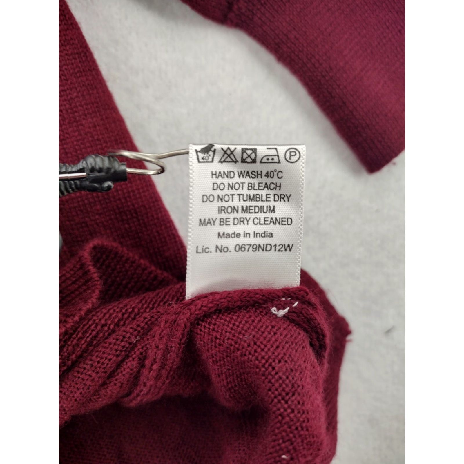 Vintage VINTAGE Monte Carlo Sweater Mens 40 Red Wool Pullover Crew Neck 90s Knit Pull over Shirt Mens Size US L / EU 52-54 / 3 - 6 Thumbnail
