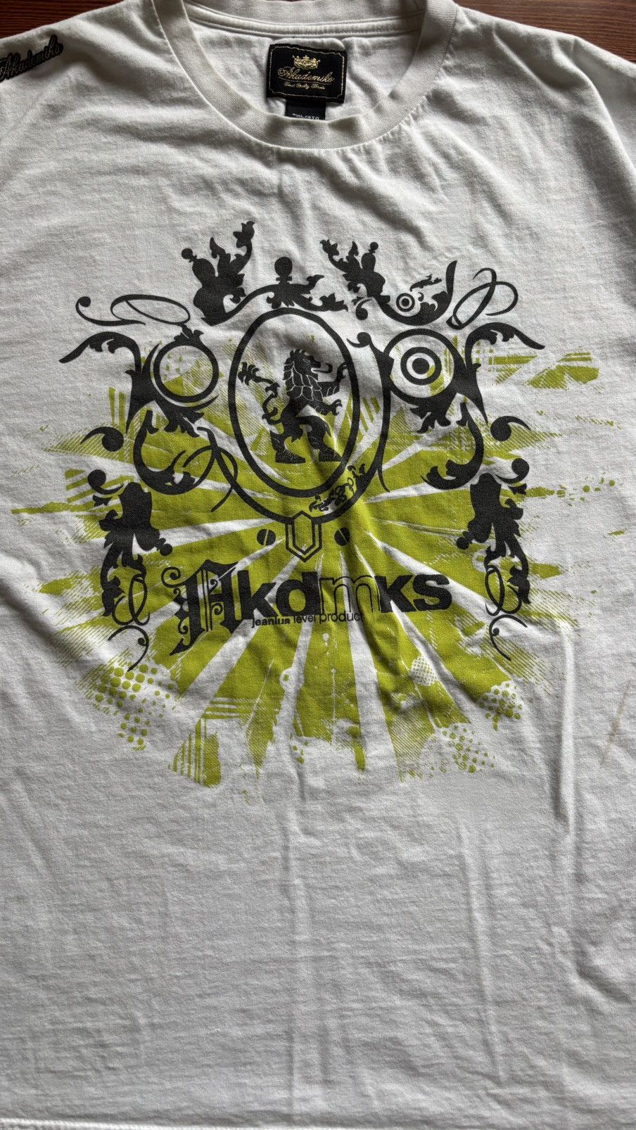 Akademiks 2XL - Y2K Akademiks Suede tee w Embroidery Size US XXL / EU 58 / 5 - 2 Thumbnail