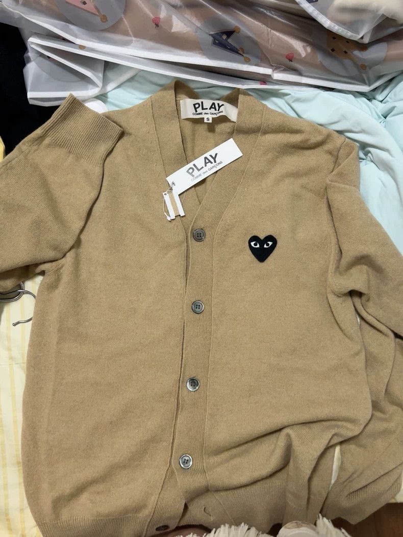 Comme des Garcons Comme Des Garcons Classic Beige Black Heart Cardigan Size US S / EU 44-46 / 1 - 1 Thumbnail