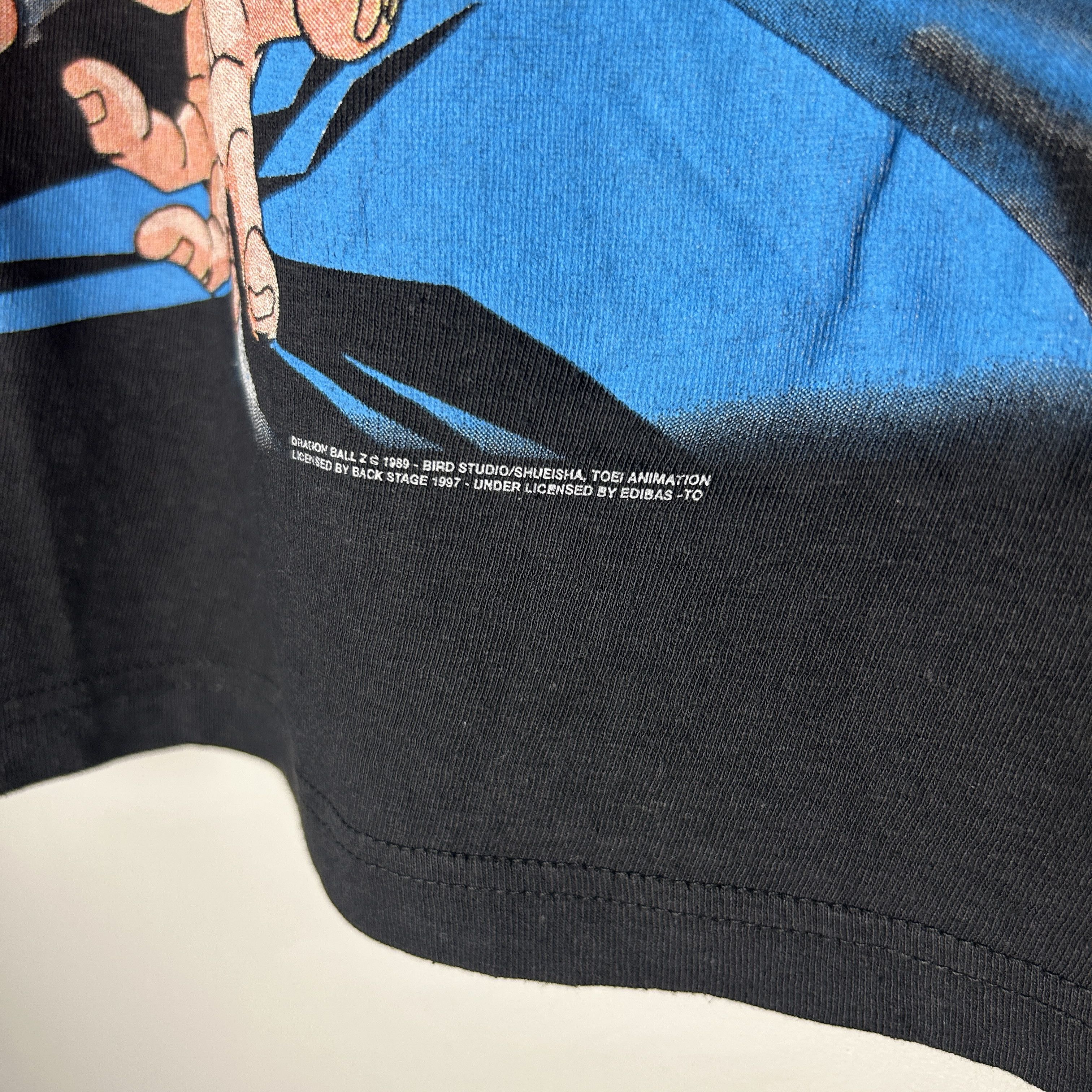 Anime Vintage Dragon Ball Z Trunks 1997 Anime T-shirt Size US M / EU 48-50 / 2 - 3 Thumbnail
