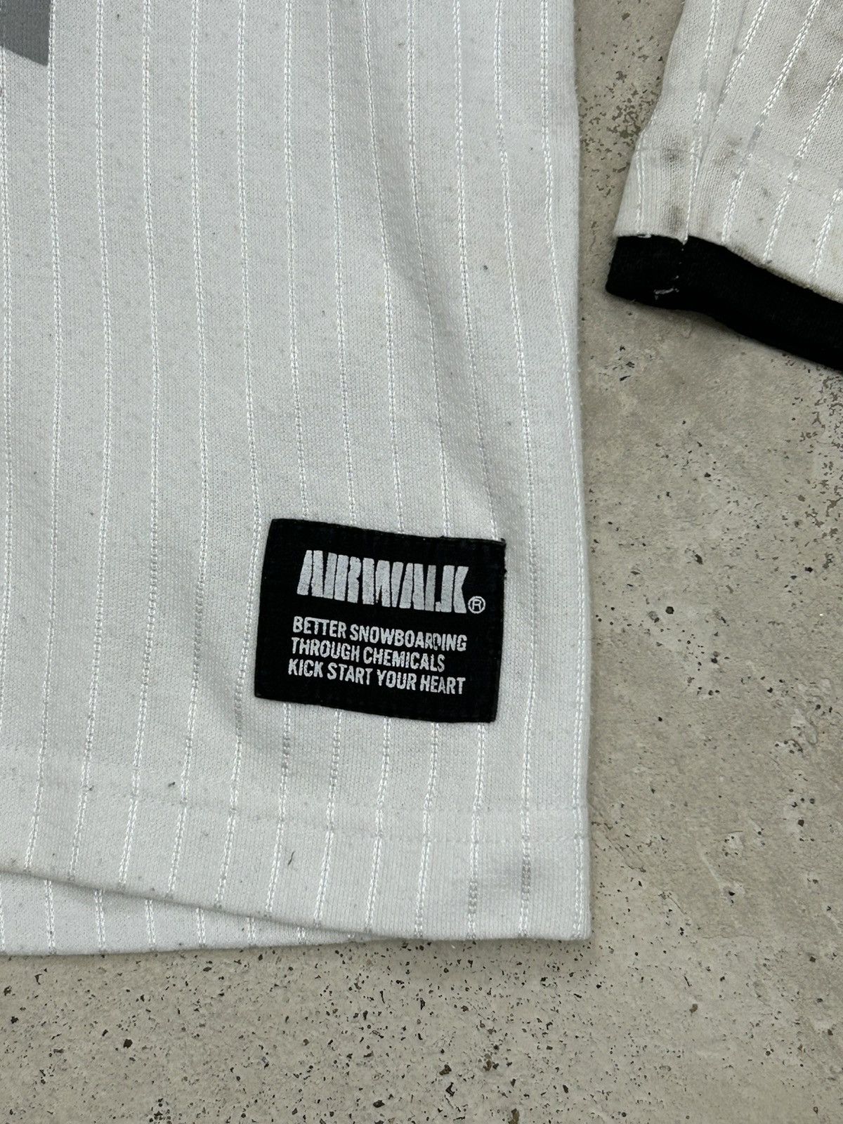 Designer × Japanese Brand Airwalk L/Sleeve Graphic Henley GrungeSkater Boardwear Style Size US L / EU 52-54 / 3 - 4 Thumbnail