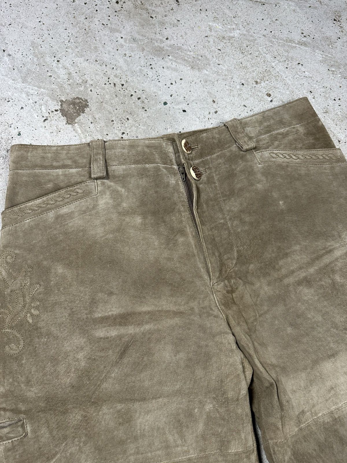 Genuine Leather × Vintage Vintage 90s Beige Suede Leather Cargo Pants Size US 36 / EU 52 - 9 Thumbnail