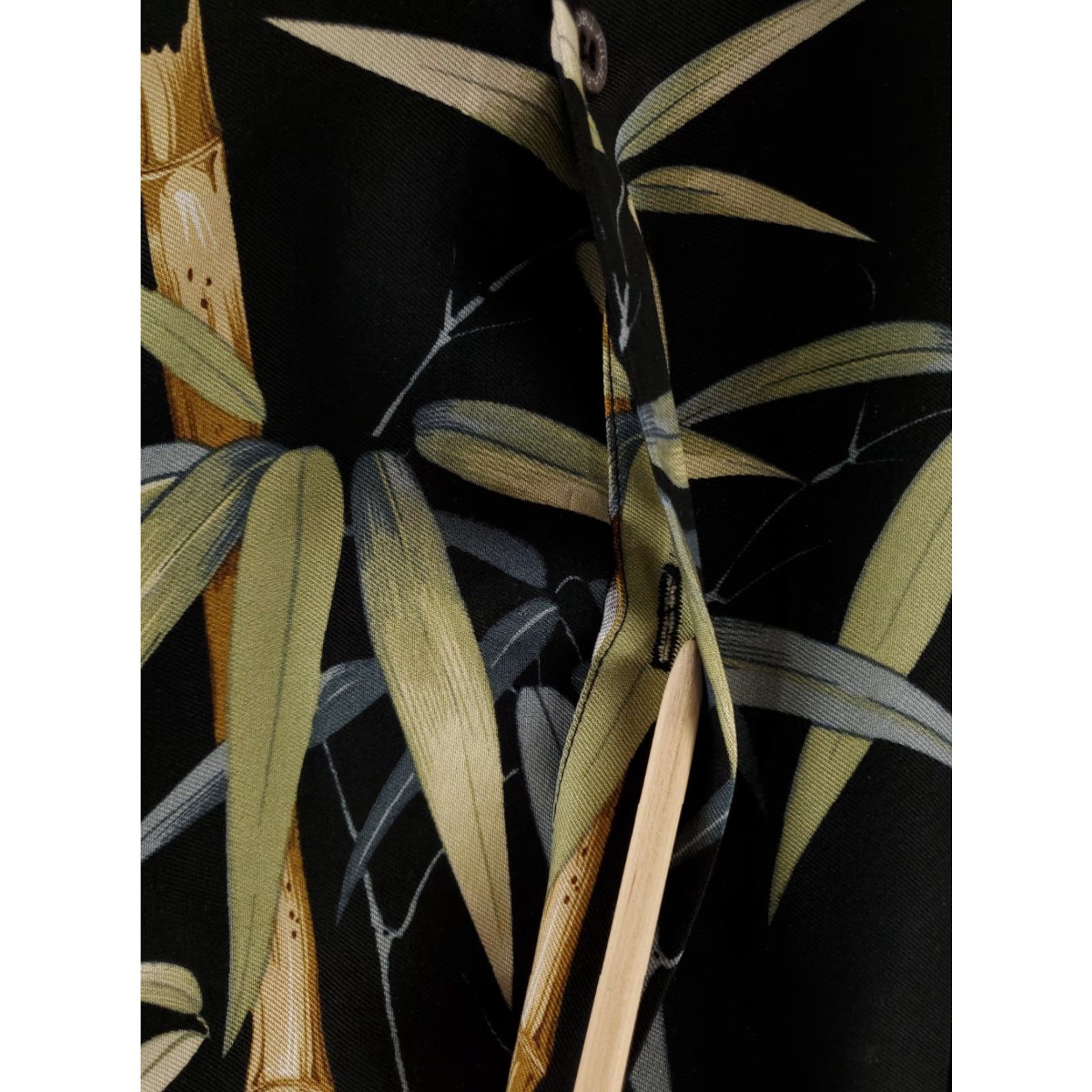 Tori Richard Tori Richard Button-Up Shirt 100% Silk Bamboo Black Mens XXL Short Sleeve Button-Up Shirt Mens Black 2XL Size US XXL / EU 58 / 5 - 3 Thumbnail