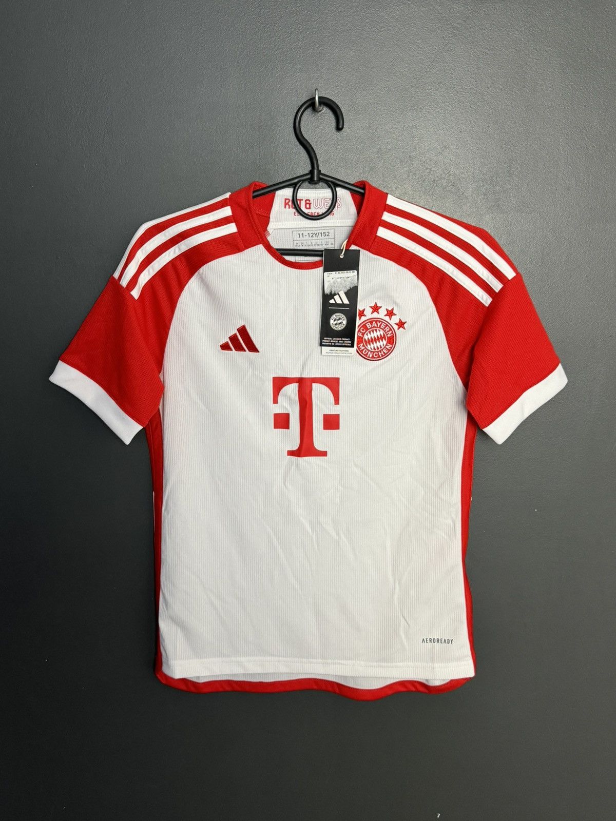 Adidas KIDS New Bayern Munchen 23/24 Home Musiala Football Jersey Size US XS / EU 42 / 0 - 2 Thumbnail
