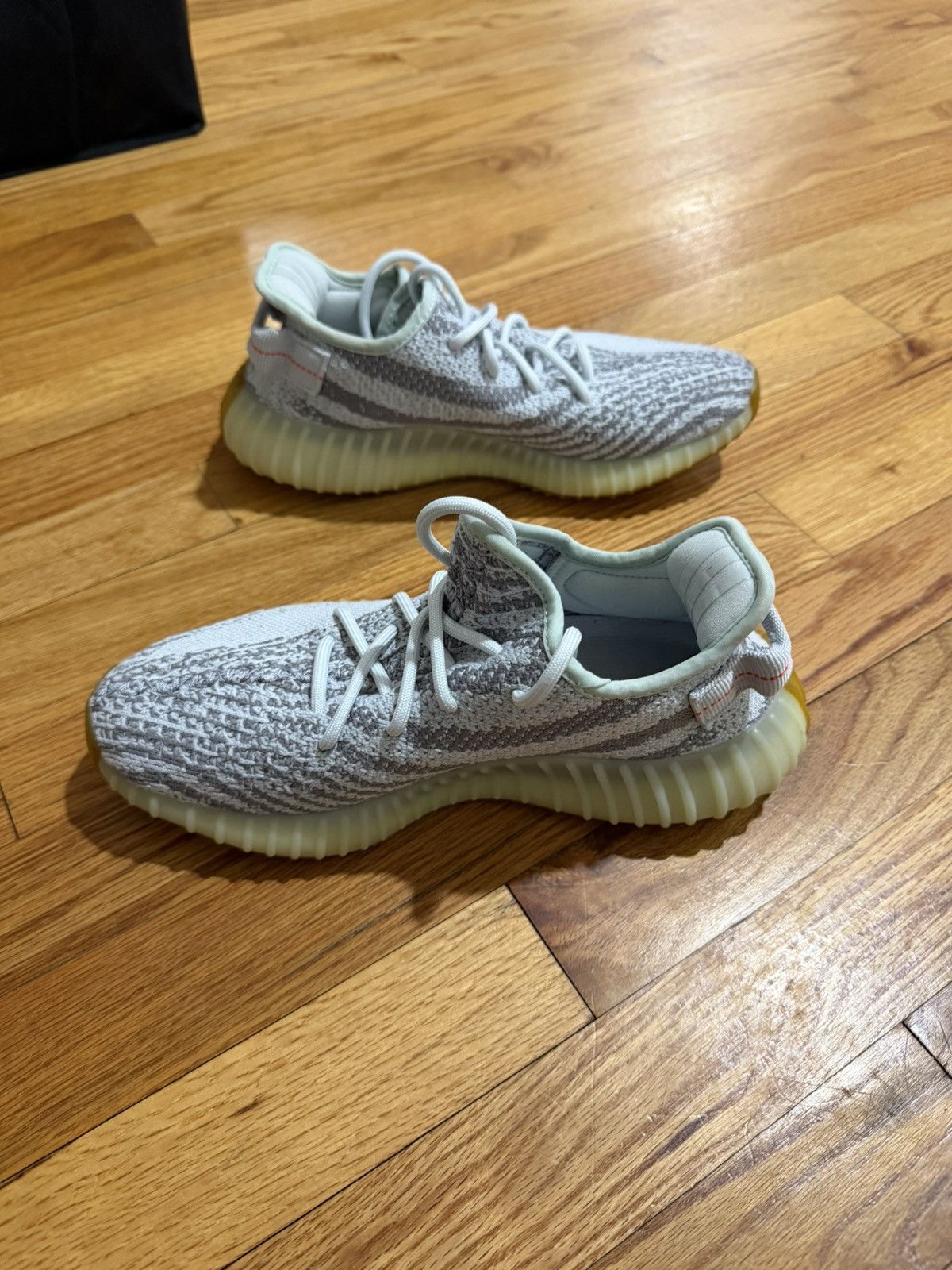 Yeezy Adidas Yeezy Boost 350 V2 ‘Blue Tint’ (2017) Size 6 Size US 6 / EU 39 - 6 Thumbnail