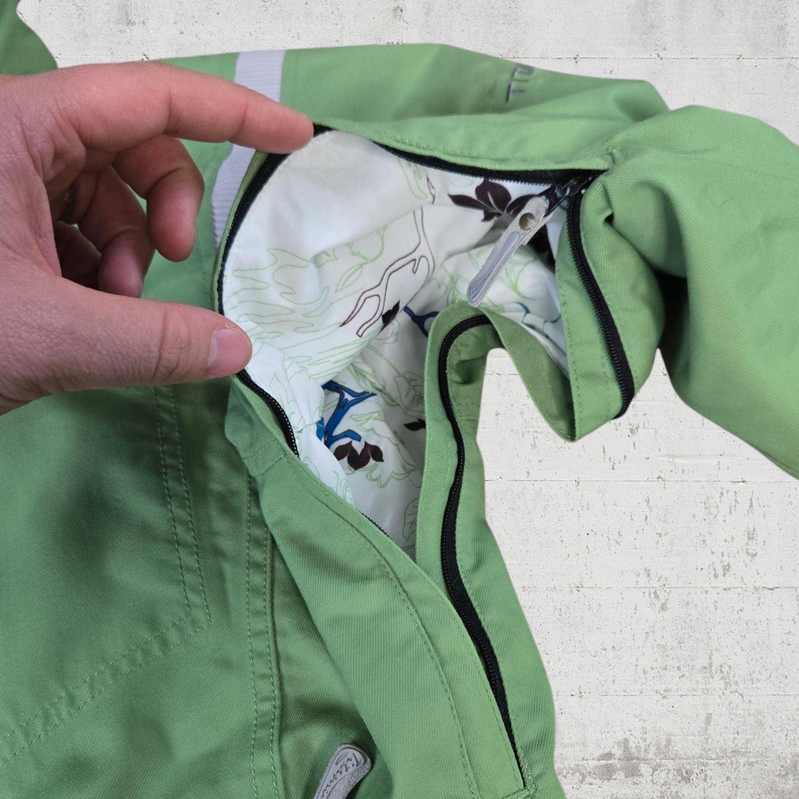 Columbia Columbia Green Titanium Ski Jacket Size Medium Size M / US 6-8 / IT 42-44 - 12 Thumbnail